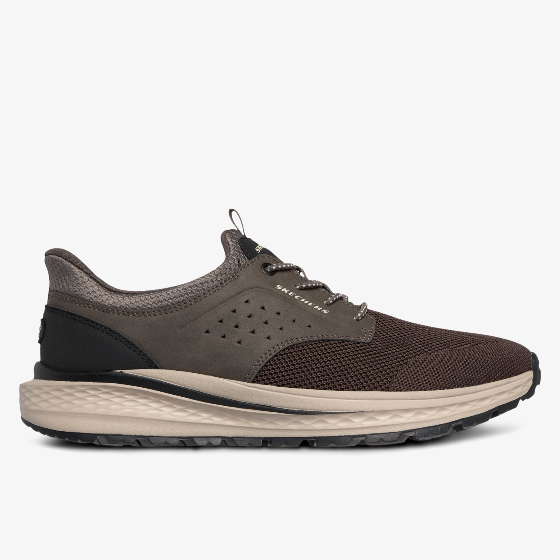 Leichtgewichtiger sportlicher Sneaker mit atmungsaktivem Obermaterial und bequemer, flexibler Sohle