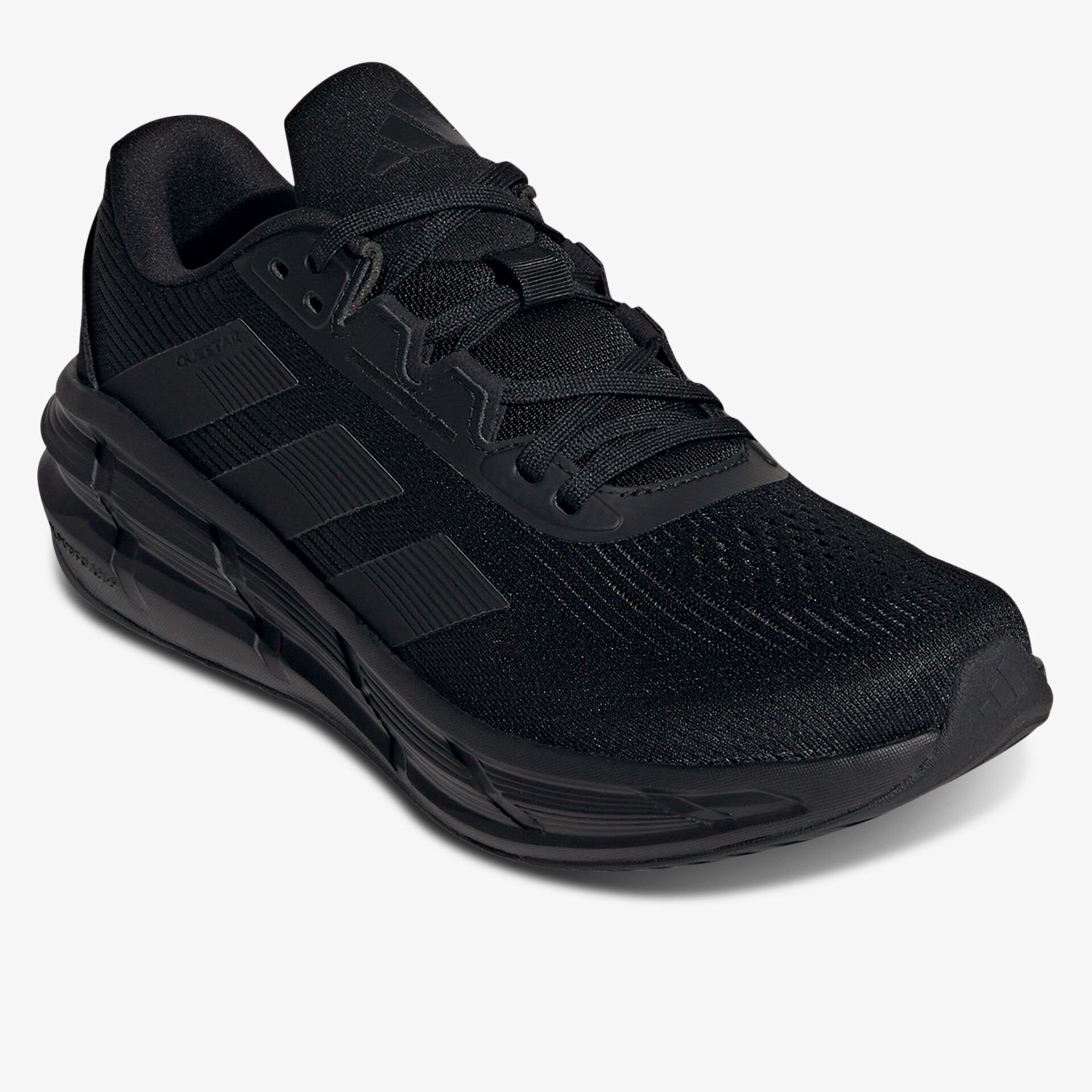 Moderner sportlicher Laufschuh in schwarz mit atmungsaktivem Material und robuster rutschfester Sohle