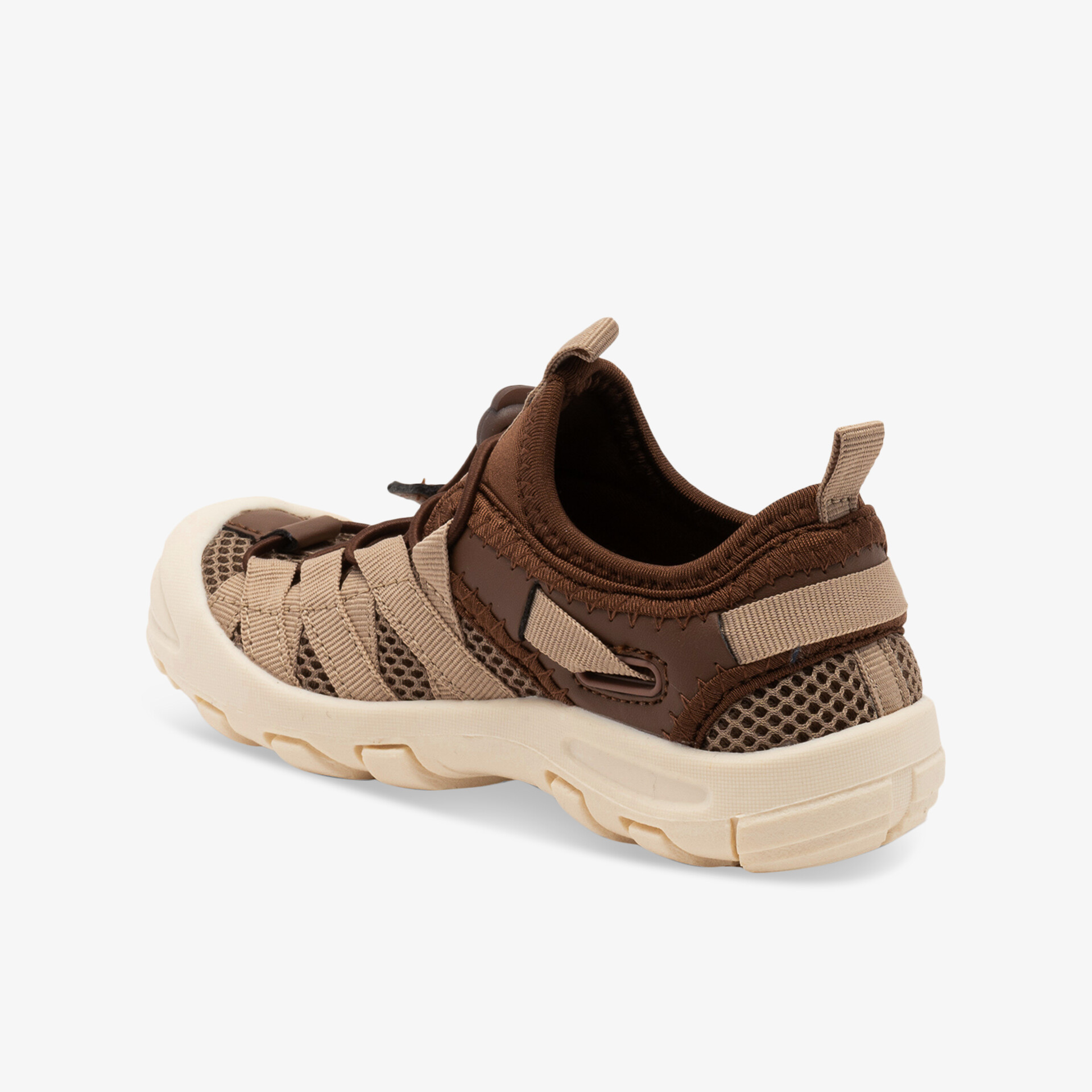 Robuster und bequemer Outdoor-Sneaker in Braun mit atmungsaktivem Mesh und rutschfester Sohle