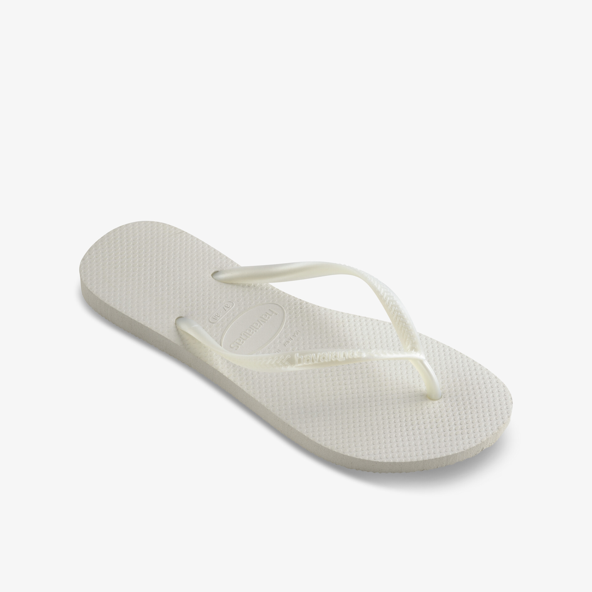 Weiße Flip-Flops mit bequemem Fußbett und strapazierfähigen Riemen für Alltag und Strand
