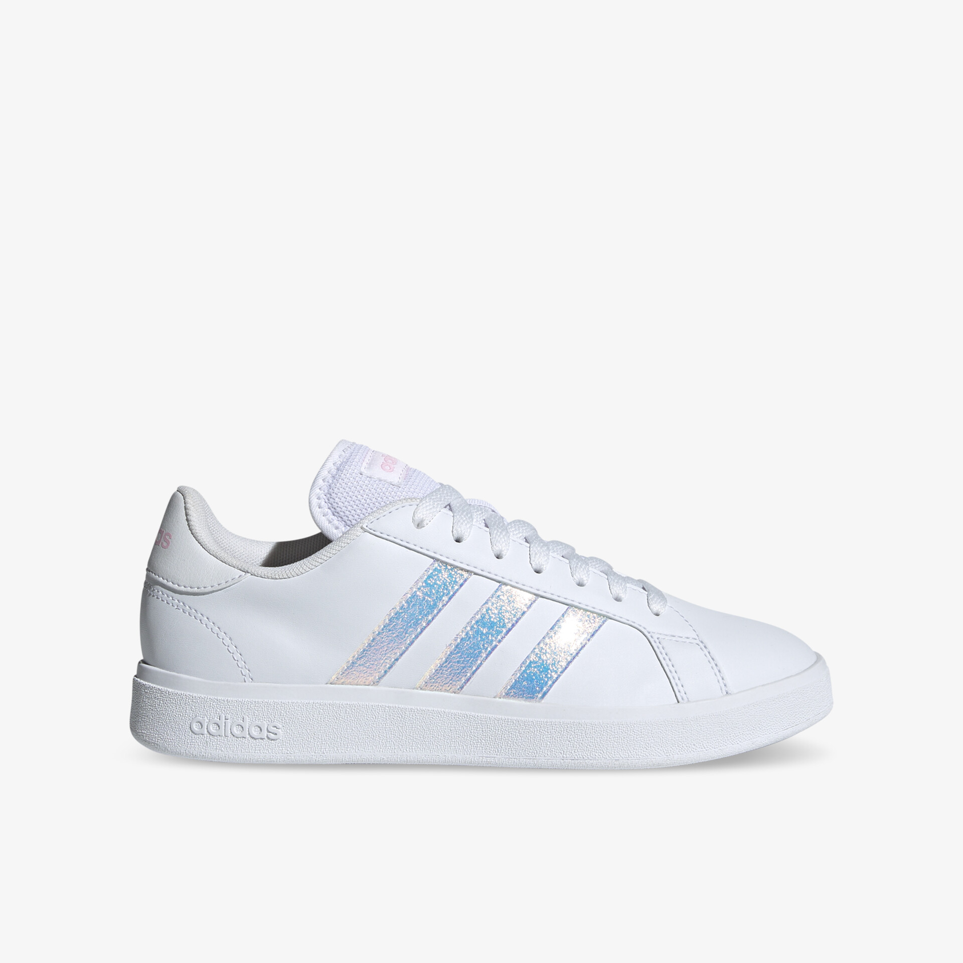 Moderner weißer Sneaker mit ikonischen drei Streifen und zeitlosem Design für stilvollen Komfort.