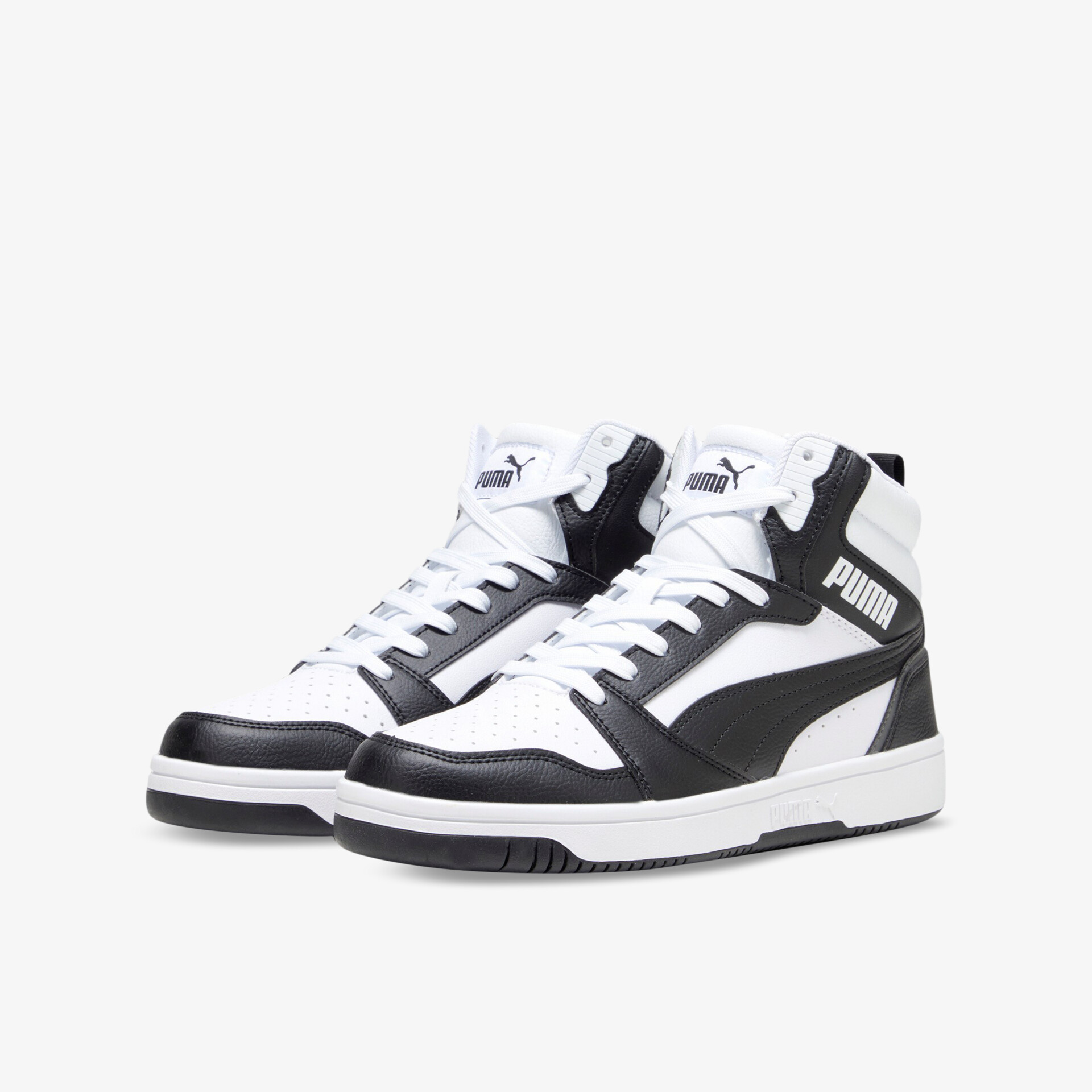 Stylische High-Top-Sneaker in Schwarz-Weiß mit markantem Logo für sportlichen Komfort und langlebige Qualität.