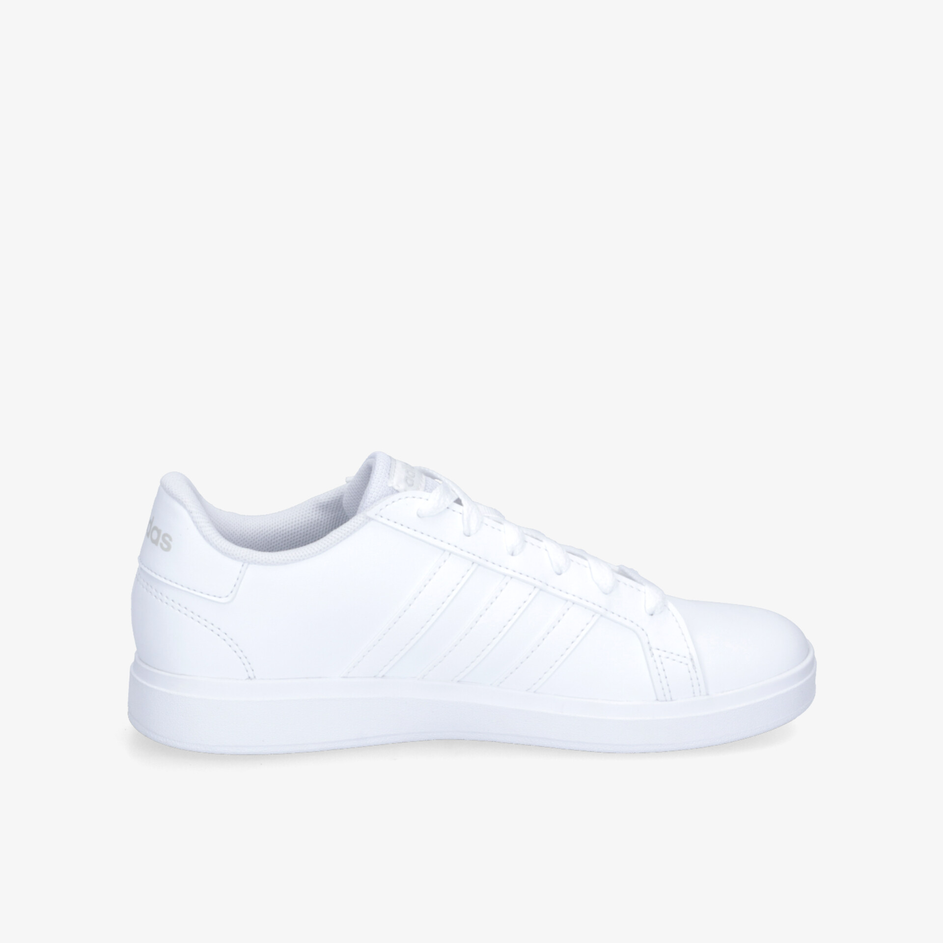 Weißer Sneaker mit klassischem Design und robuster Sohle, sportlich und bequem für vielseitige Nutzung