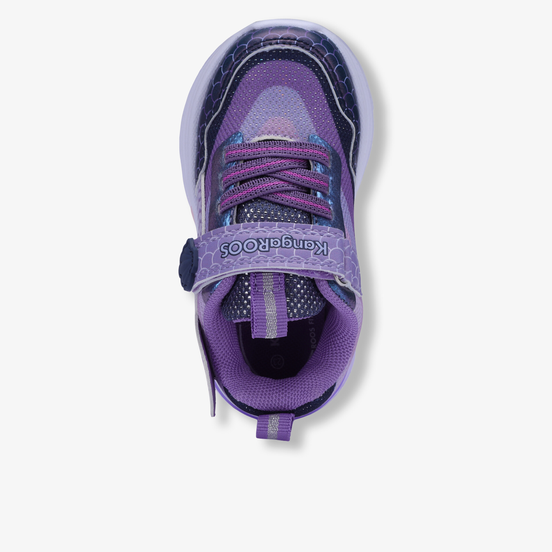 Draufsicht auf bequemen Schuh mit robustem Klettverschluss und modernem Design in lebendigen Farben