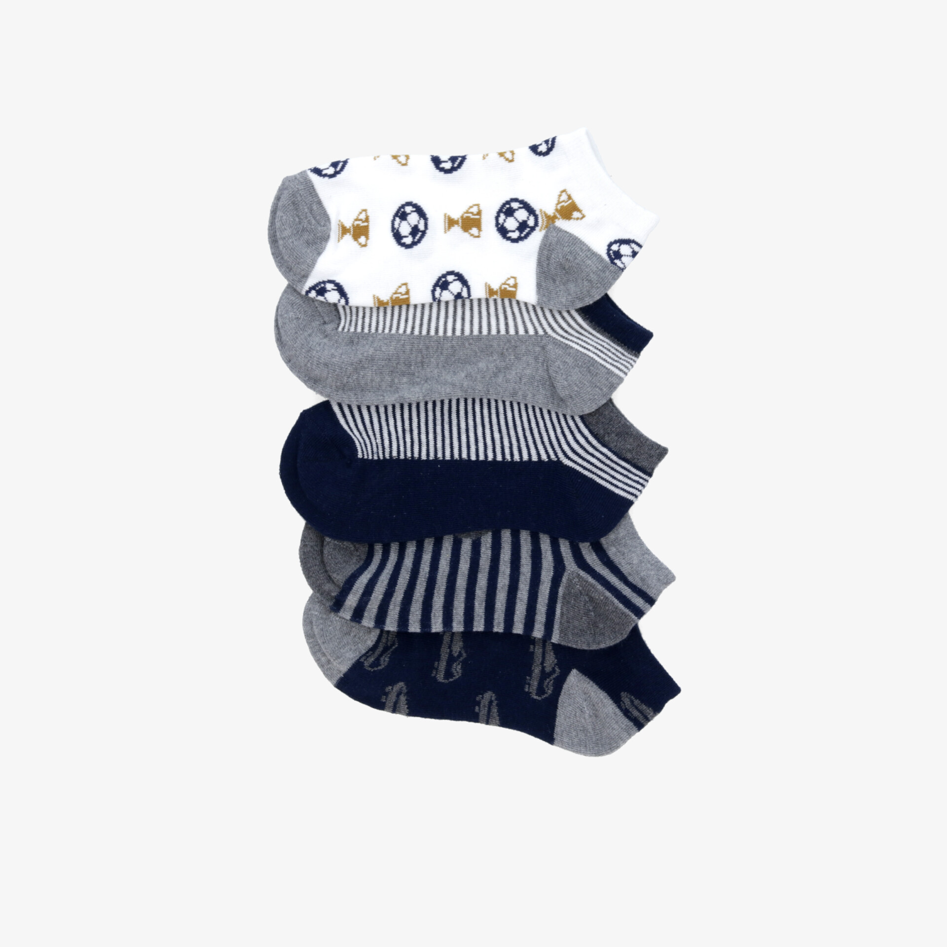 Set aus mehreren mehrfarbigen Kurzsocken mit verschiedenen Mustern für hohen Tragekomfort und Alltagstauglichkeit