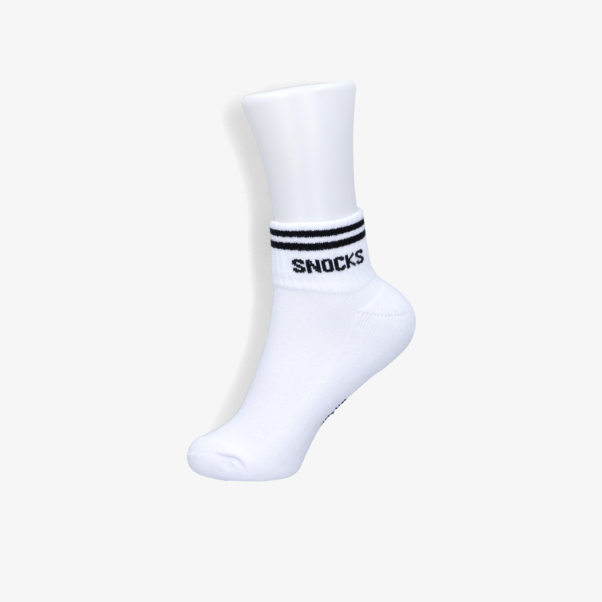 Weiße Socken mit elastischem Bund, mittellang, bequem und atmungsaktiv, ideal für sportliche Aktivitäten