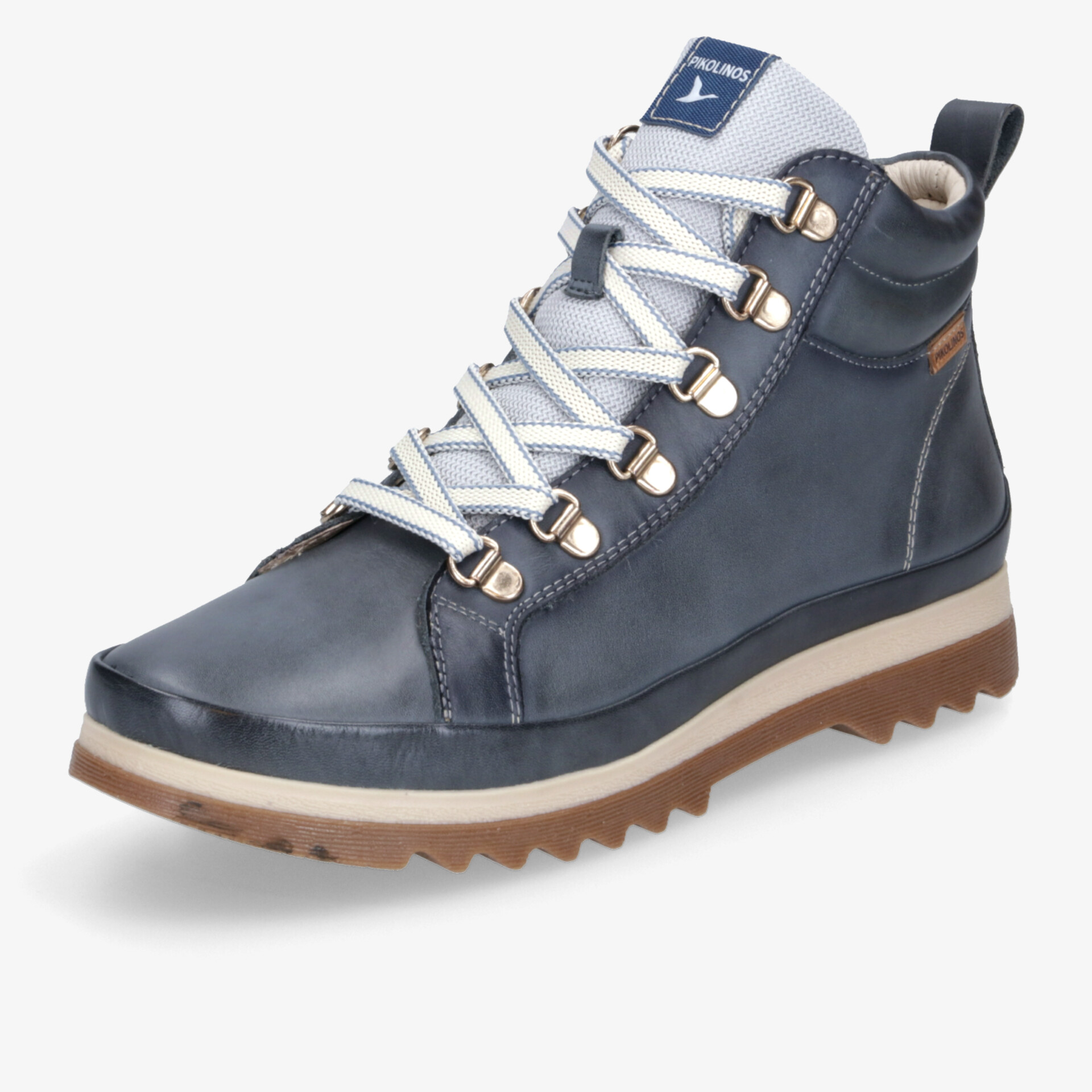 Lederstiefel in Blau mit brauner Profilsohle, robuster Schnürung und komfortablem Schnitt in schräger Vorderansicht