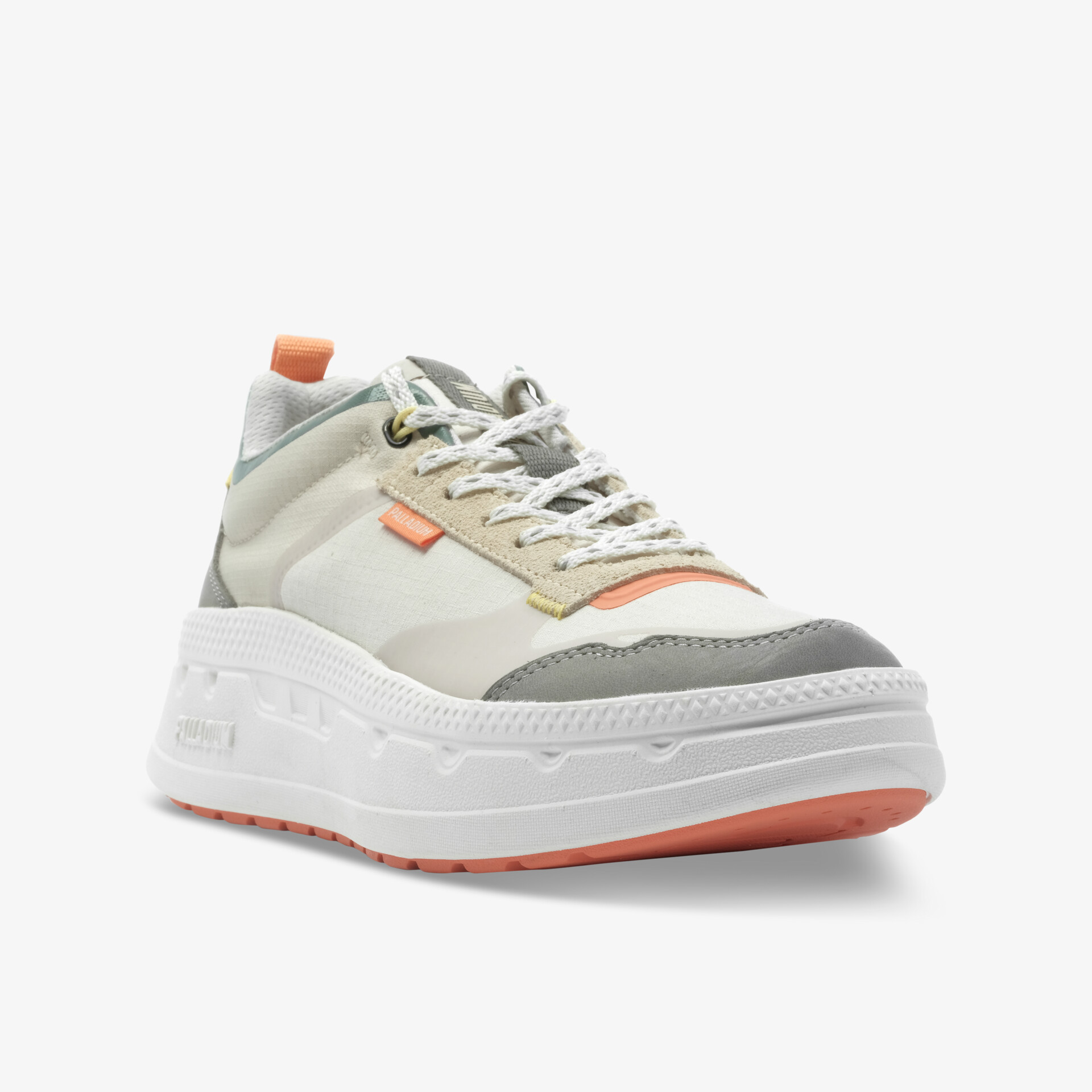 Moderner, leichter Sneaker mit robuster Sohle und bequemer Passform für optimalen Tragekomfort