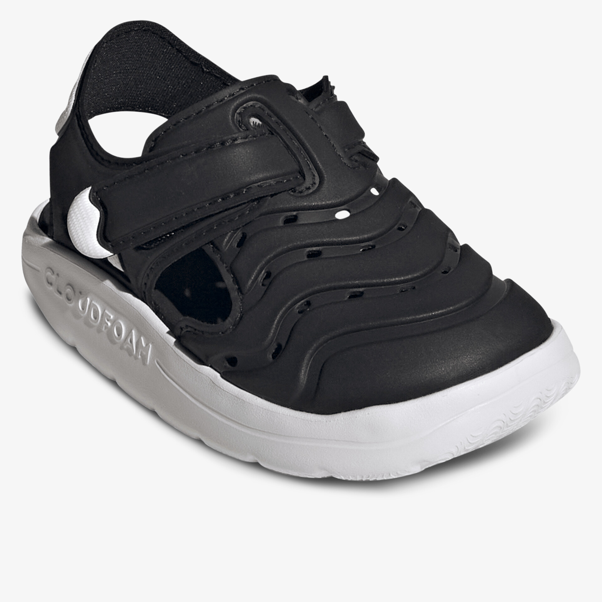 Leichte und bequeme Sandale mit elastischem Obermaterial und rutschfester Sohle für angenehmes Tragen