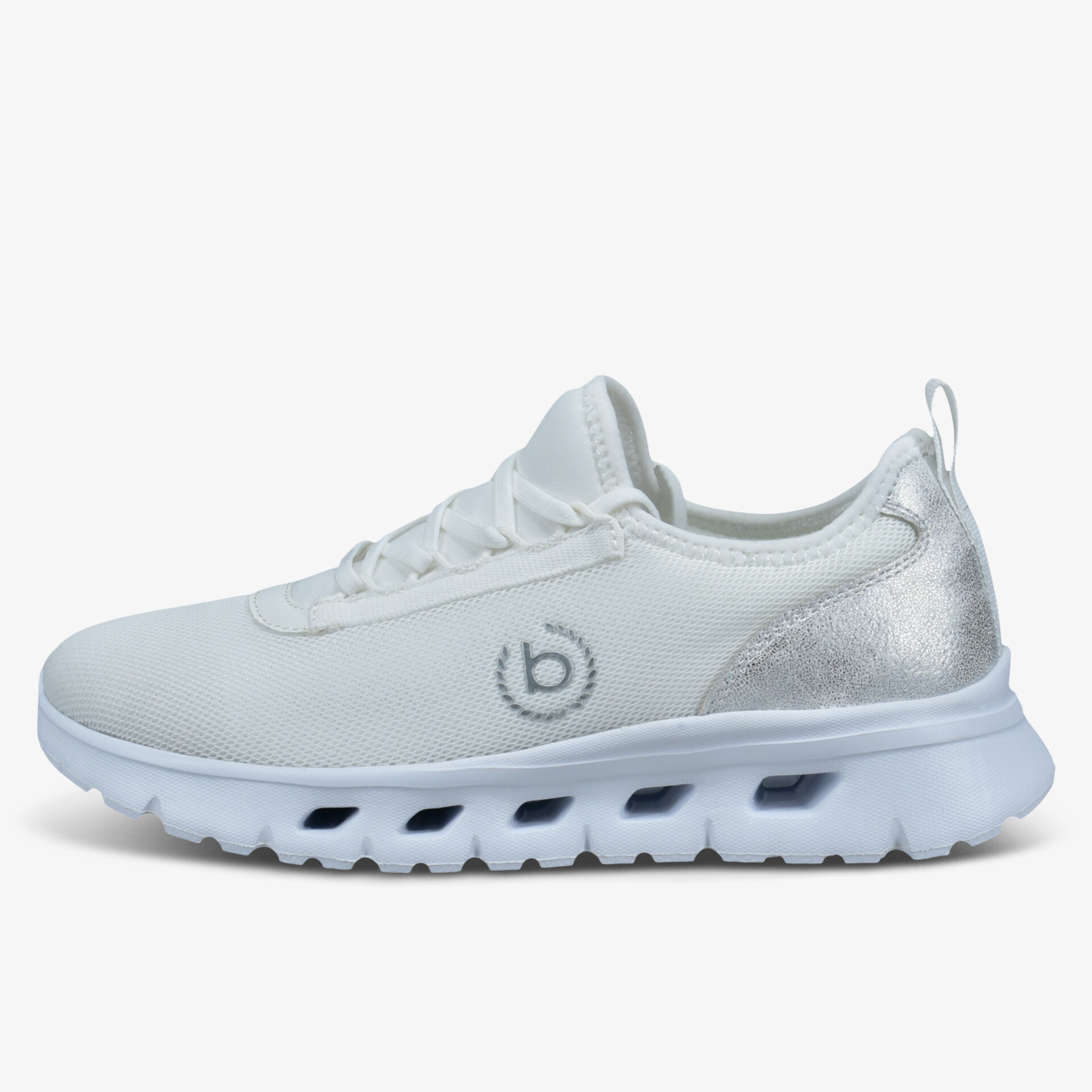 Klassischer weißer Sneaker mit silbernem Akzent und gepolsterter Sohle für hohen Komfort.