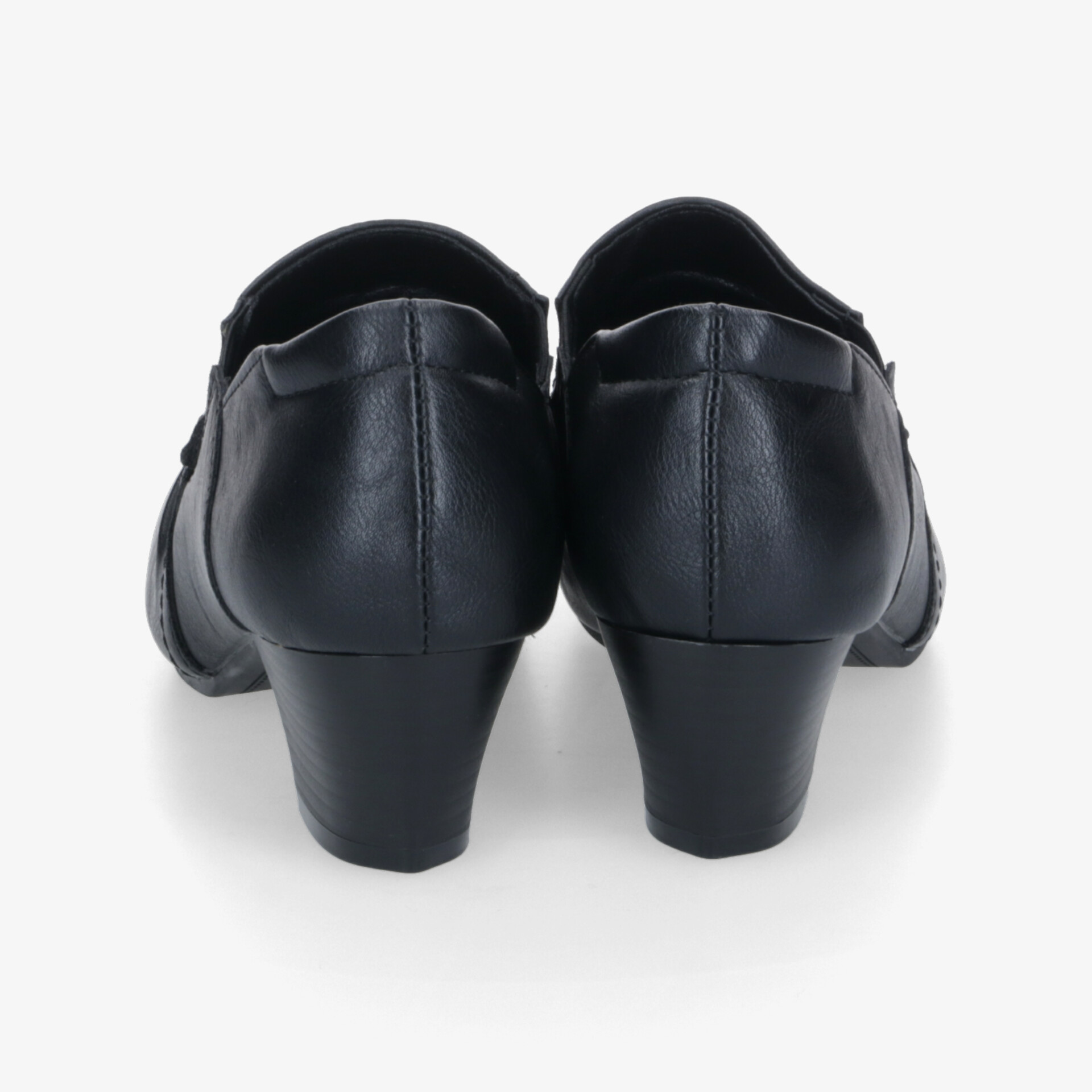 Schwarze Lederschuhe mit elegantem Absatz, hochwertig verarbeitet, klassisch und komfortabel