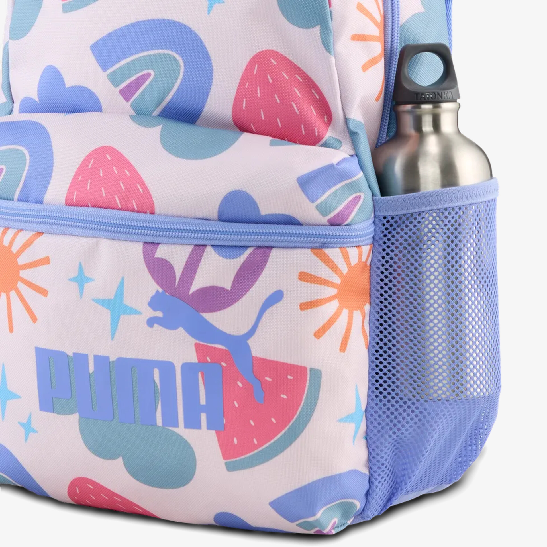 Detailansicht Puma Rucksack mit buntem Design und praktischem Netzfach für Flasche