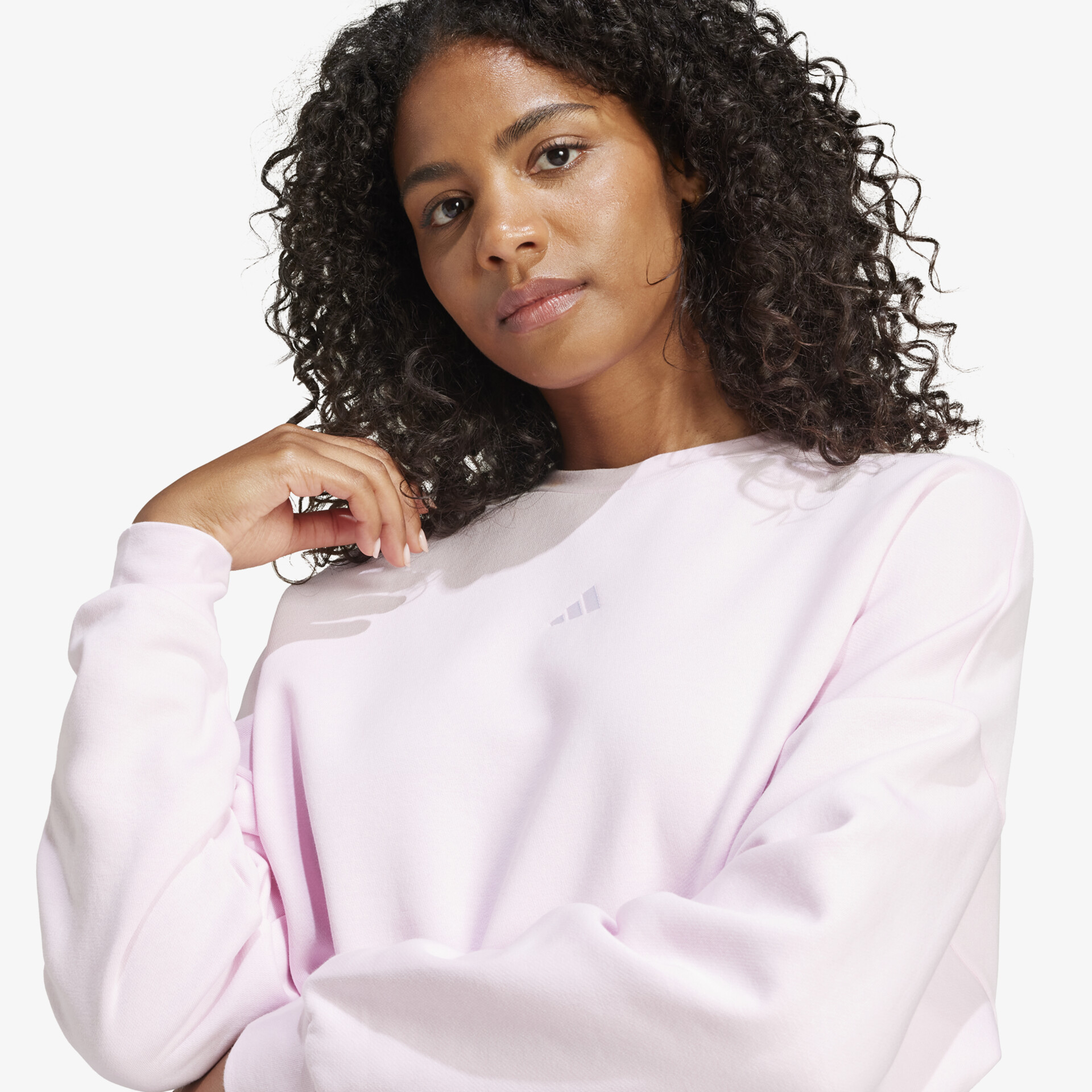Weich fallender rosa Pullover mit langem Arm und modernem, entspanntem Schnitt, gut kombinierbar