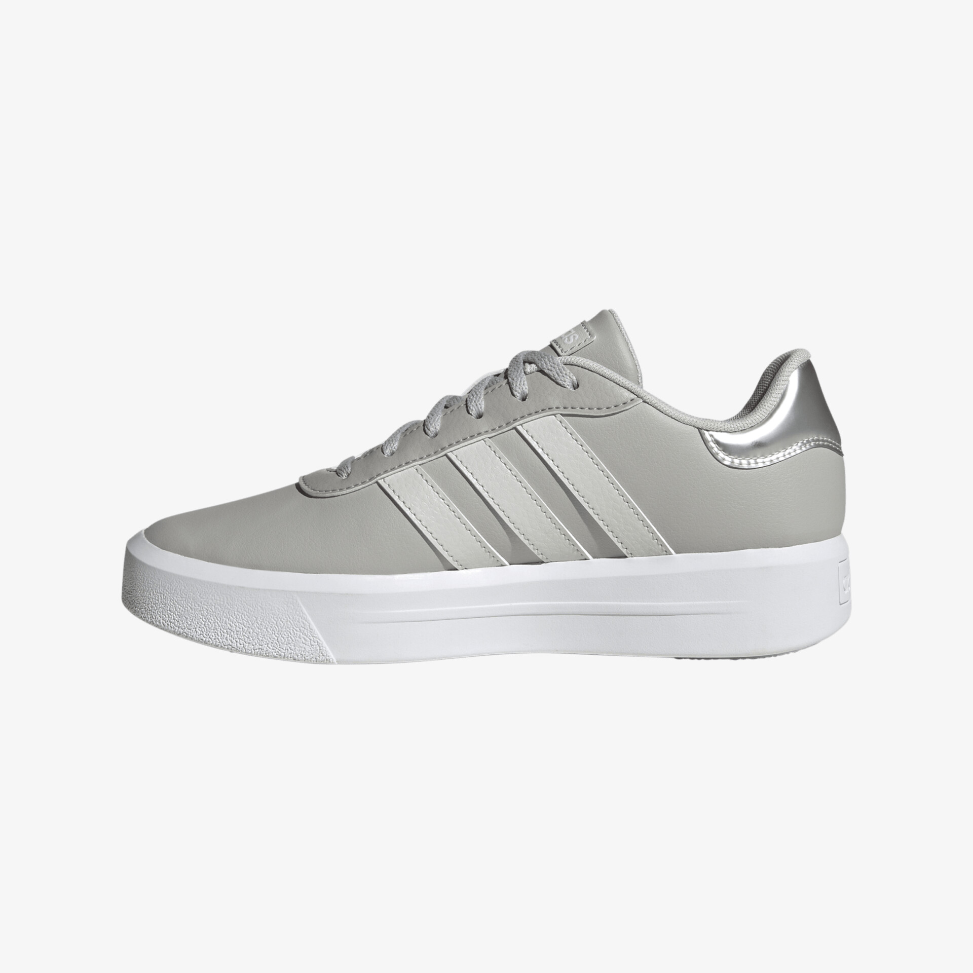 Moderner grauer Sneaker mit weißer Sohle und charakteristischen Streifen in seitlicher Ansicht.