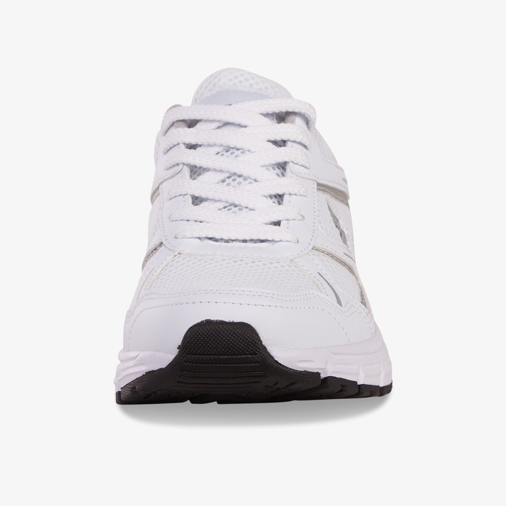 Weißer Sneaker in Frontansicht mit sportlichem, robustem Design und bequemer Passform für aktiven Alltag