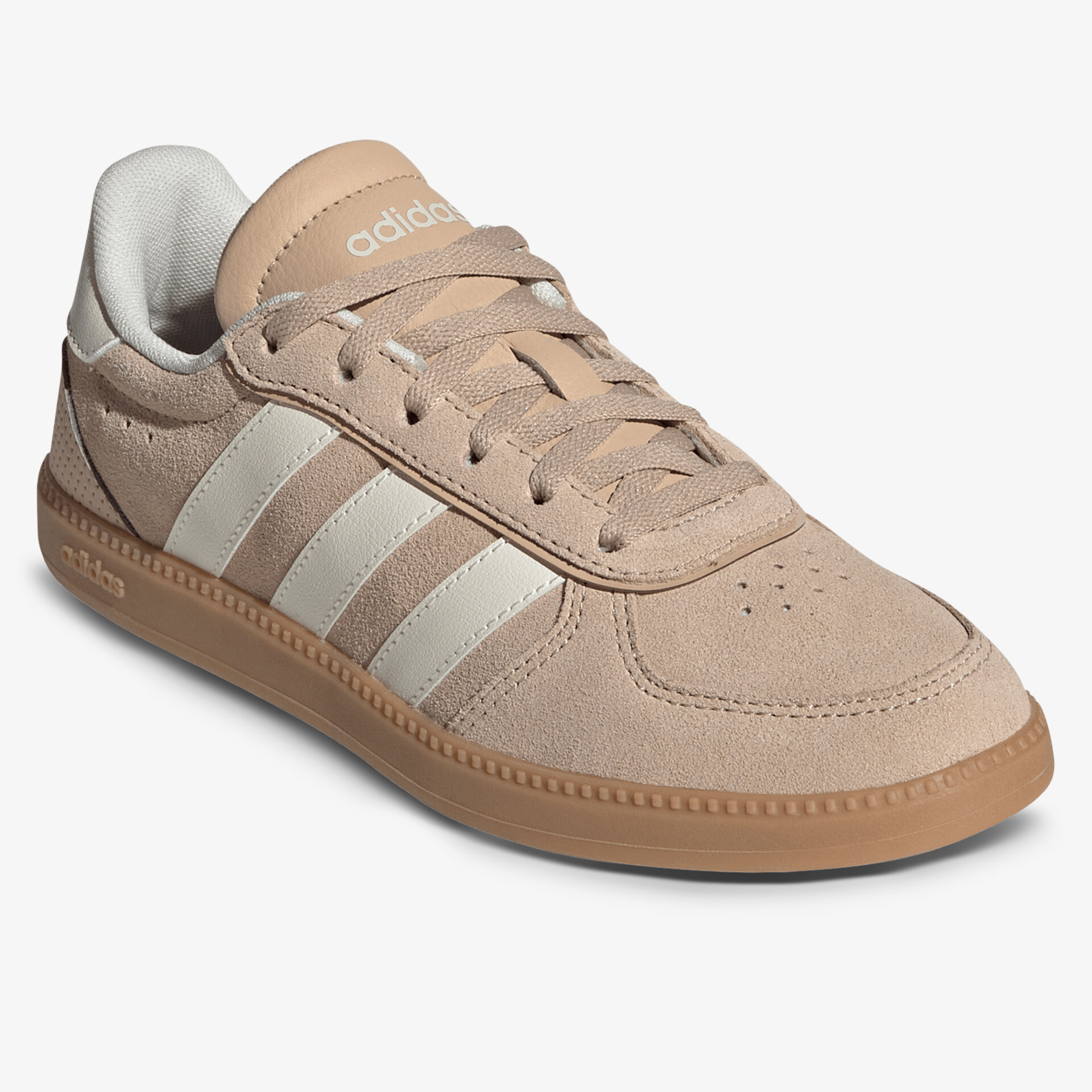 Schuh mit klassischem Design und robuster Sohle in seitlicher 3/4 Ansicht