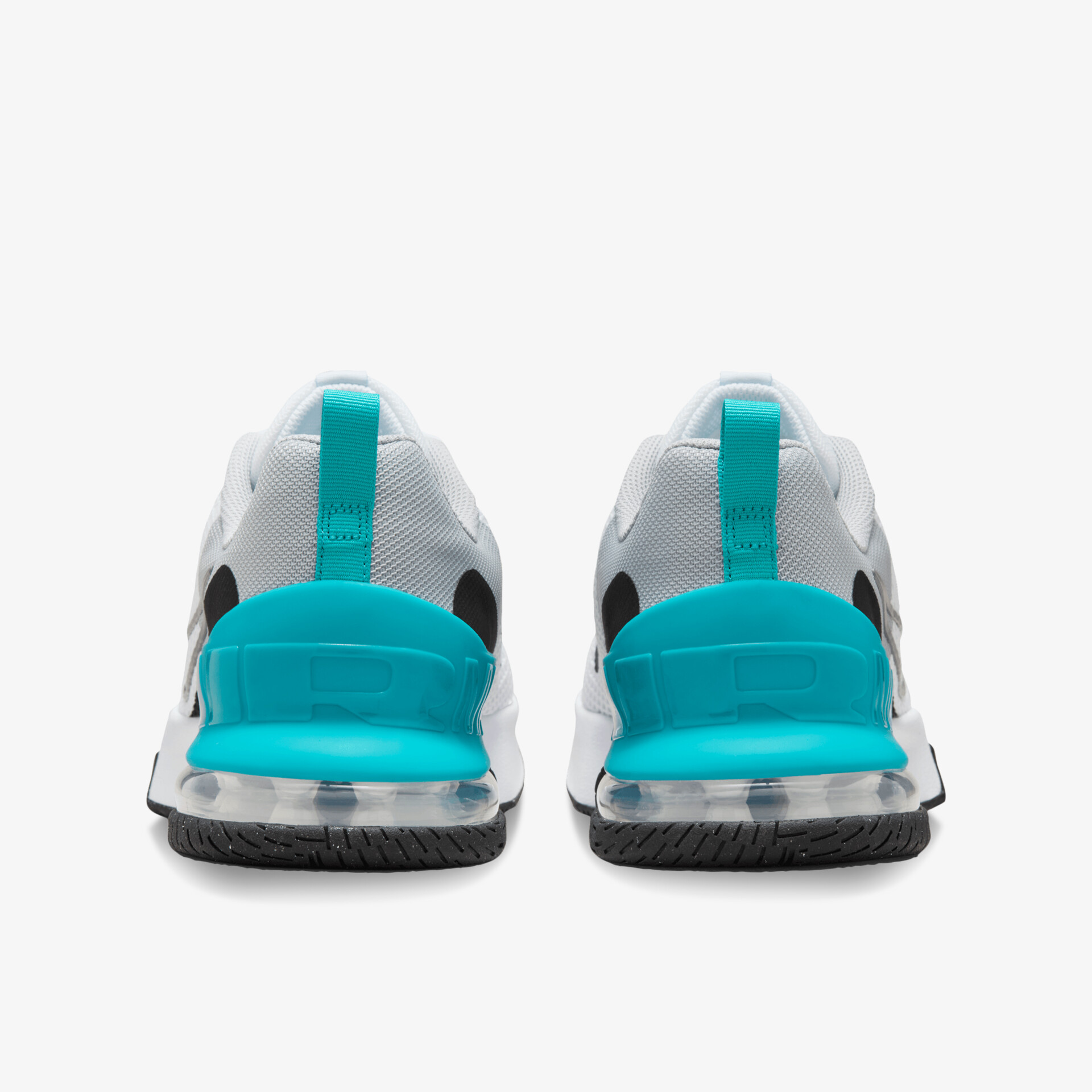 Moderne Sportschuhe Rückansicht mit gepolsterter Ferse und rutschfester Sohle für stabilen Halt