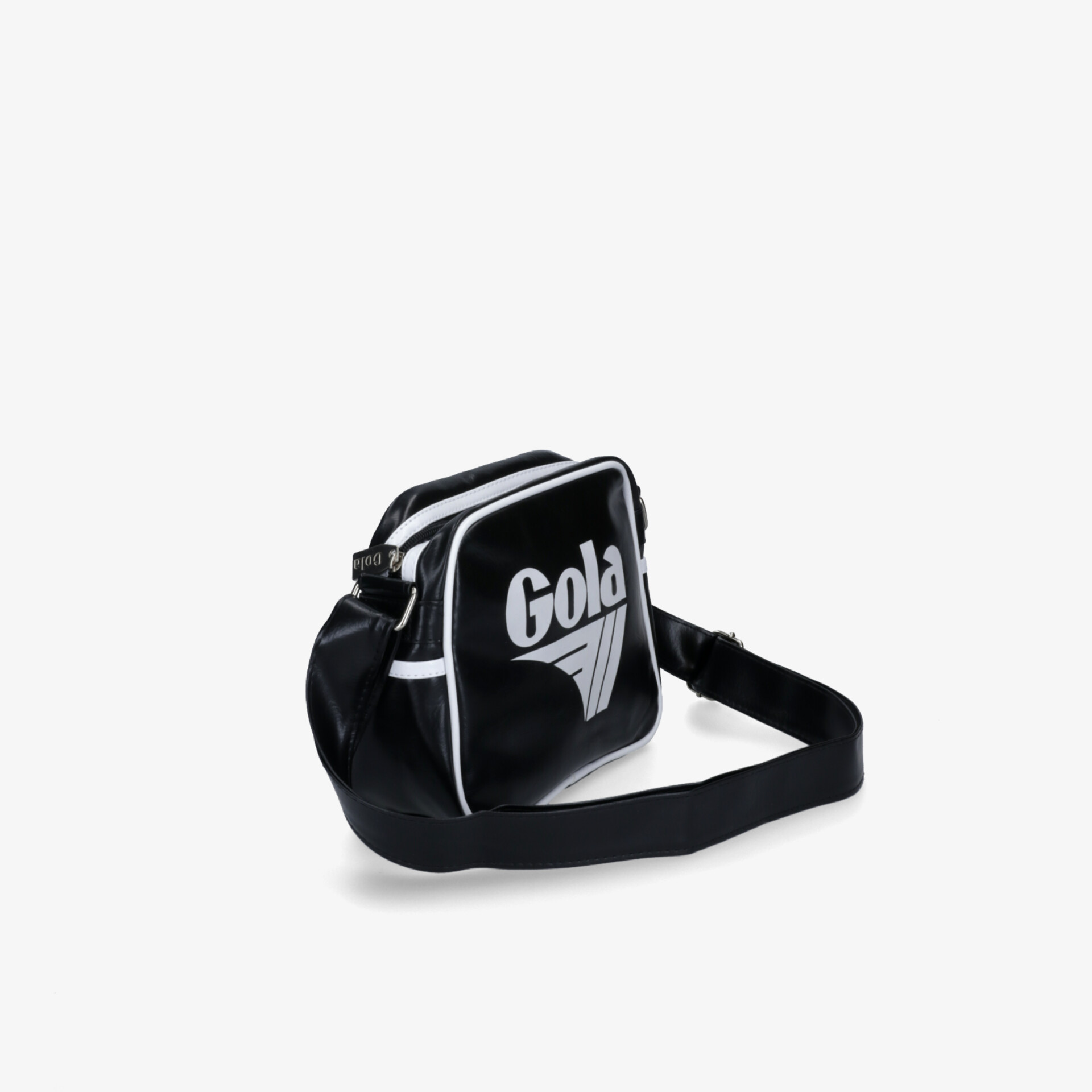 Schwarze Gola Schultertasche mit weißem Logo, kompakt und robust, verstellbarer Gurt, modernes Design
