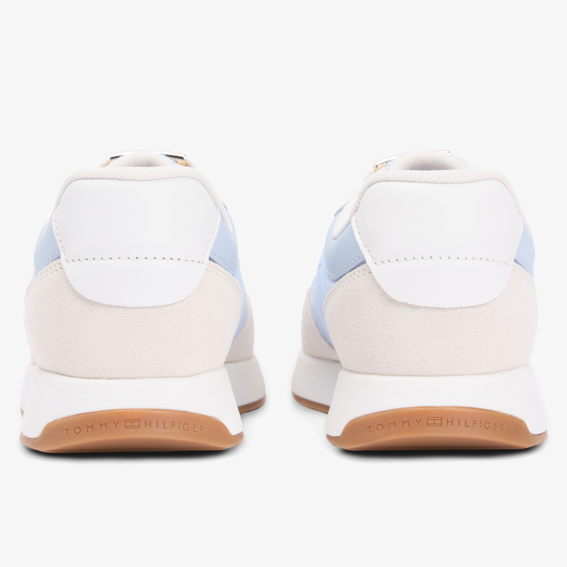 Klassische Turnschuhe mit bequemer Passform und modischem Design, ideal für den täglichen Gebrauch.