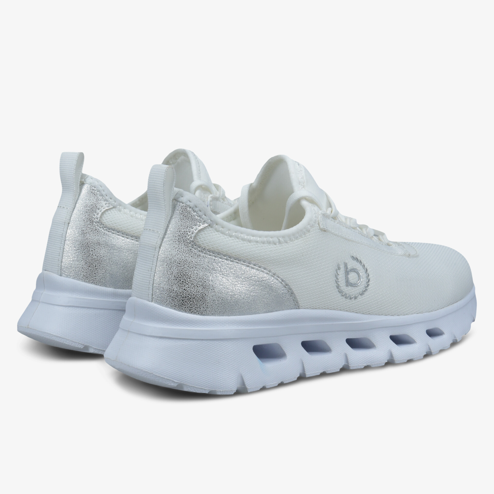 Elegante weiße Sneaker mit einzigartigem Design und komfortabler Sohle