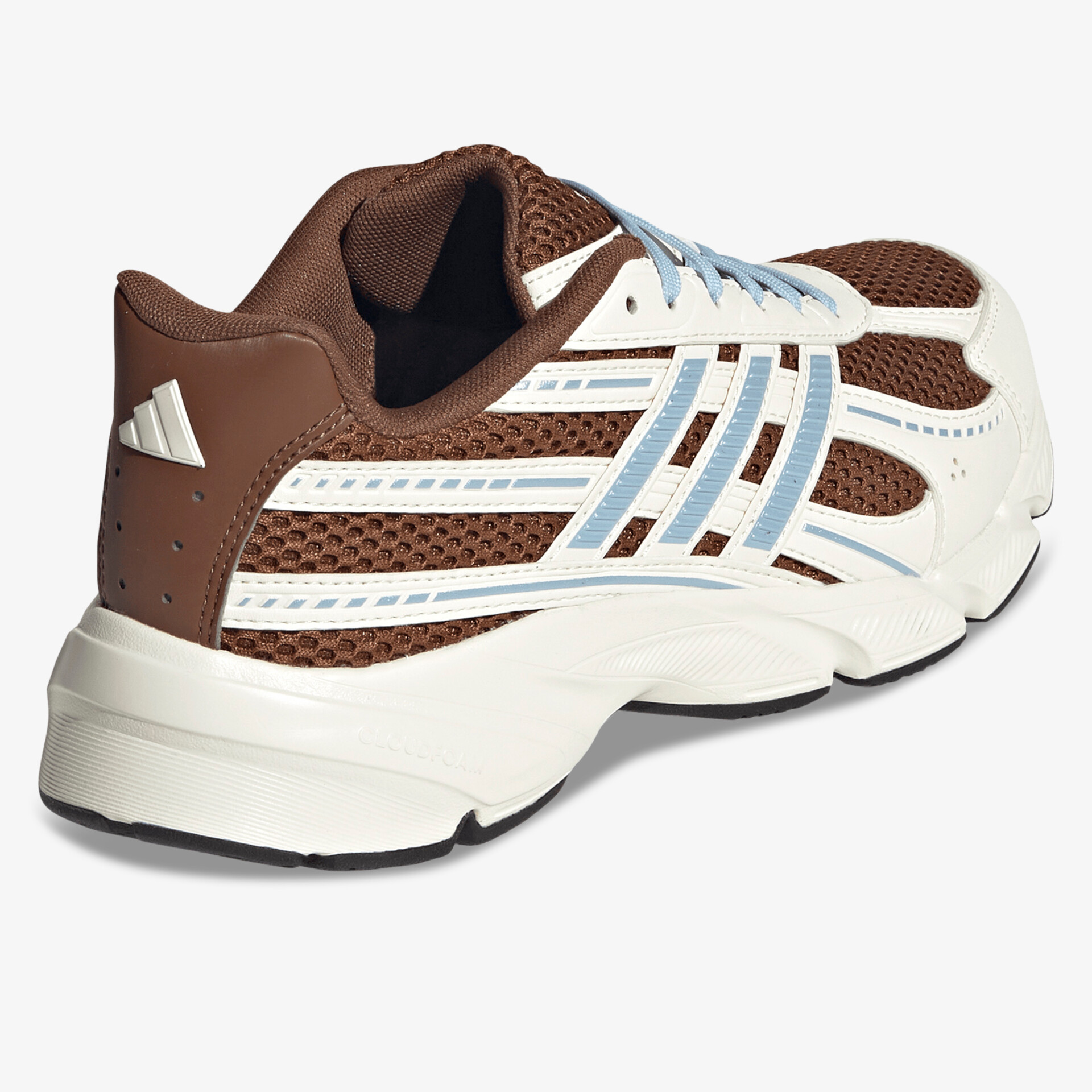 Moderner brauner Sportschuh mit atmungsaktivem Mesh, leichter und robuster Sohle für höchsten Tragekomfort