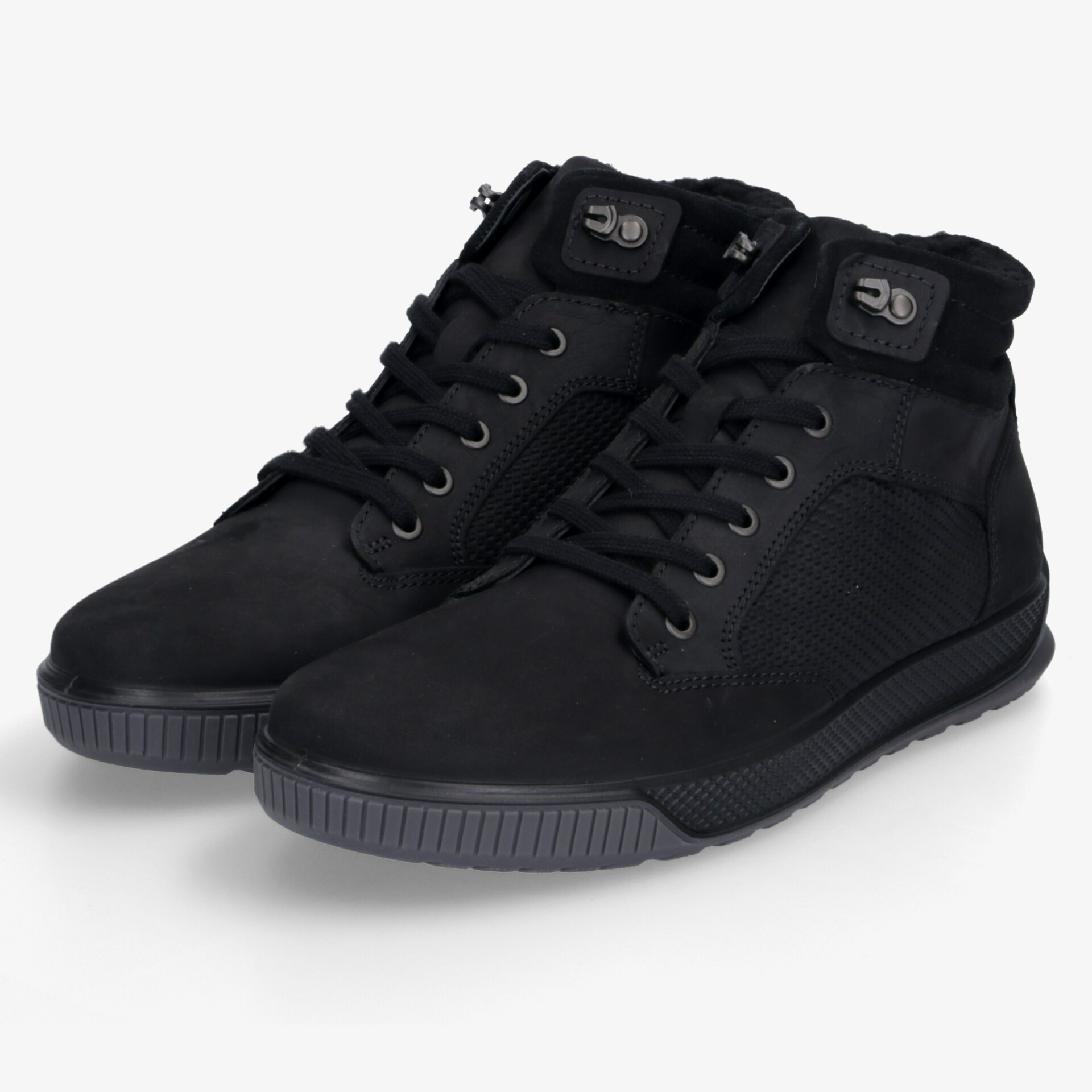 Schwarze Sneaker mit Schnürsenkeln und rutschfester Gummisohle, modernes Design, hoher Tragekomfort