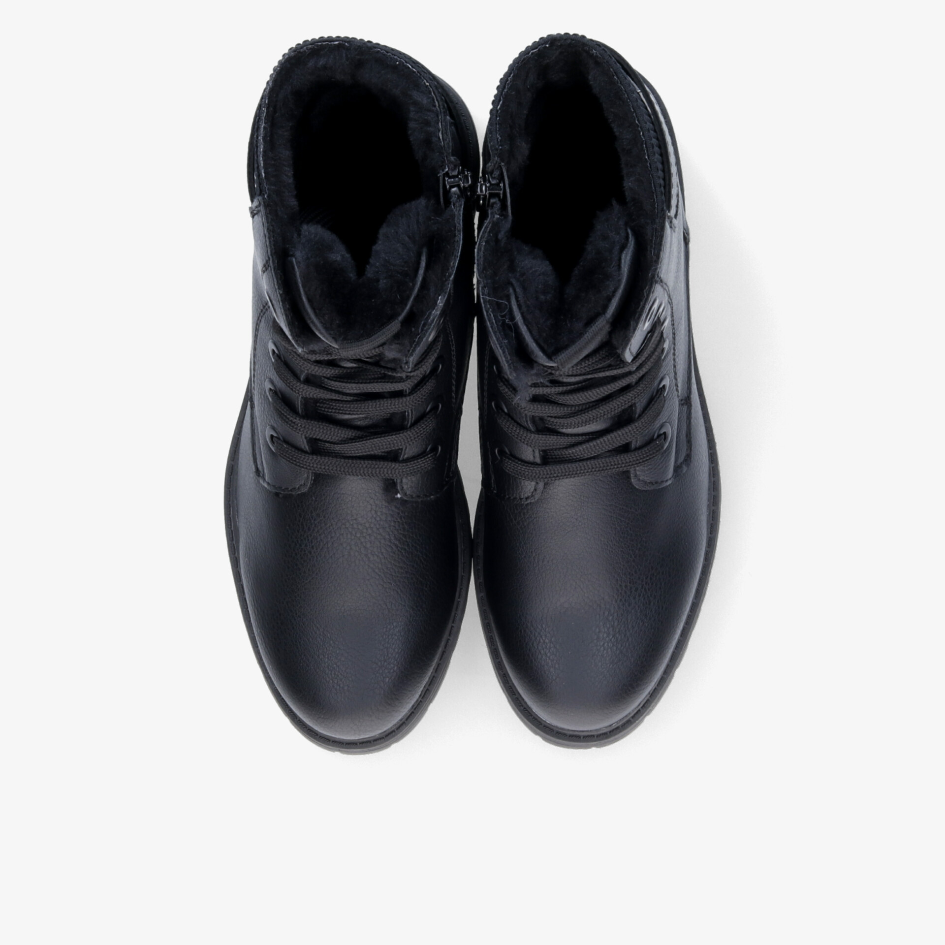 Schwarzes Sneaker-Paar mit gepolstertem Innenfutter und robustem Material, komfortabel und stylisch