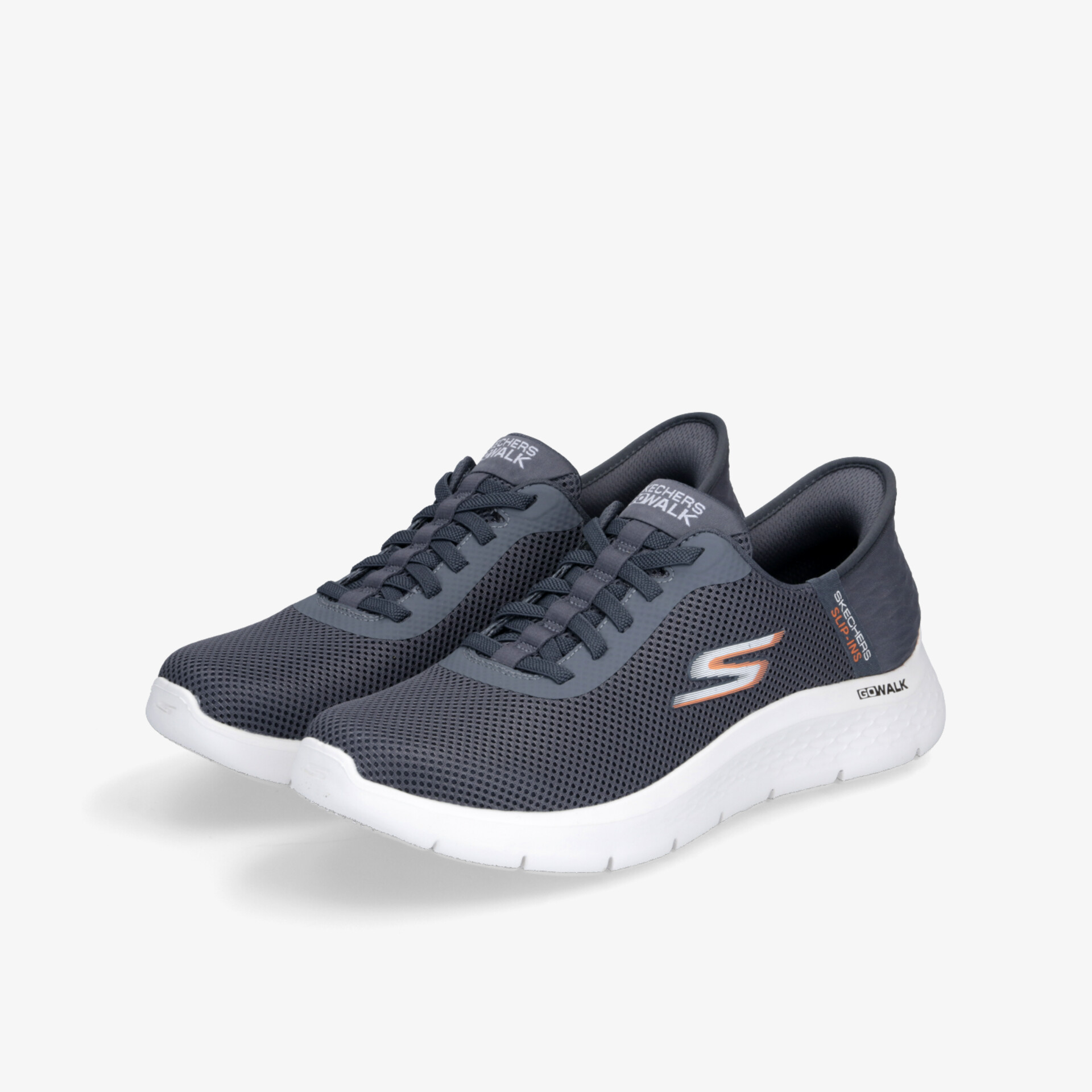 Moderner, bequemer Sneaker mit flexibler Sohle und atmungsaktivem Mesh-Obermaterial in stylischem Design.