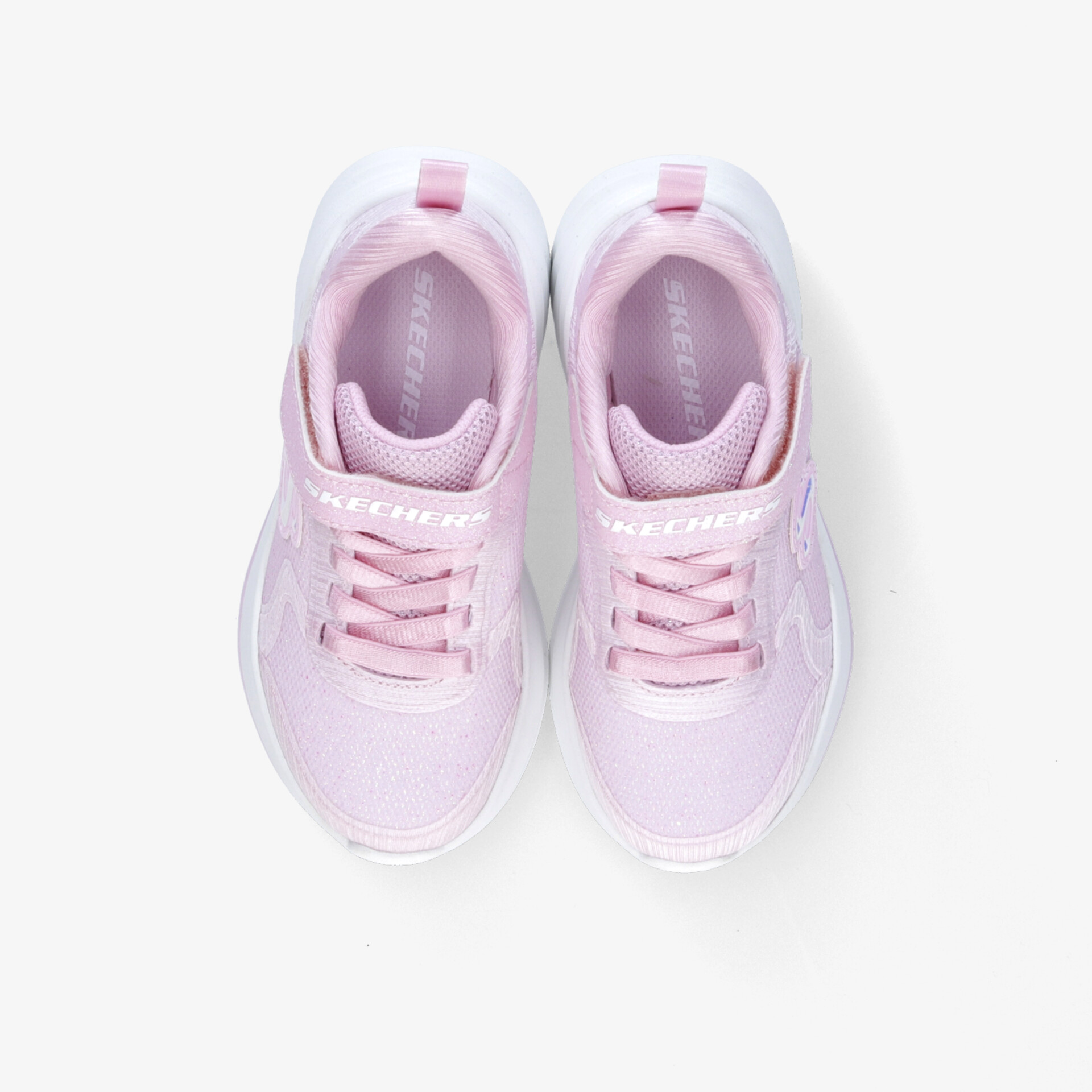 Leichte rosa Sportschuhe mit atmungsaktivem Obermaterial und bequemer Passform in klarer Draufsicht