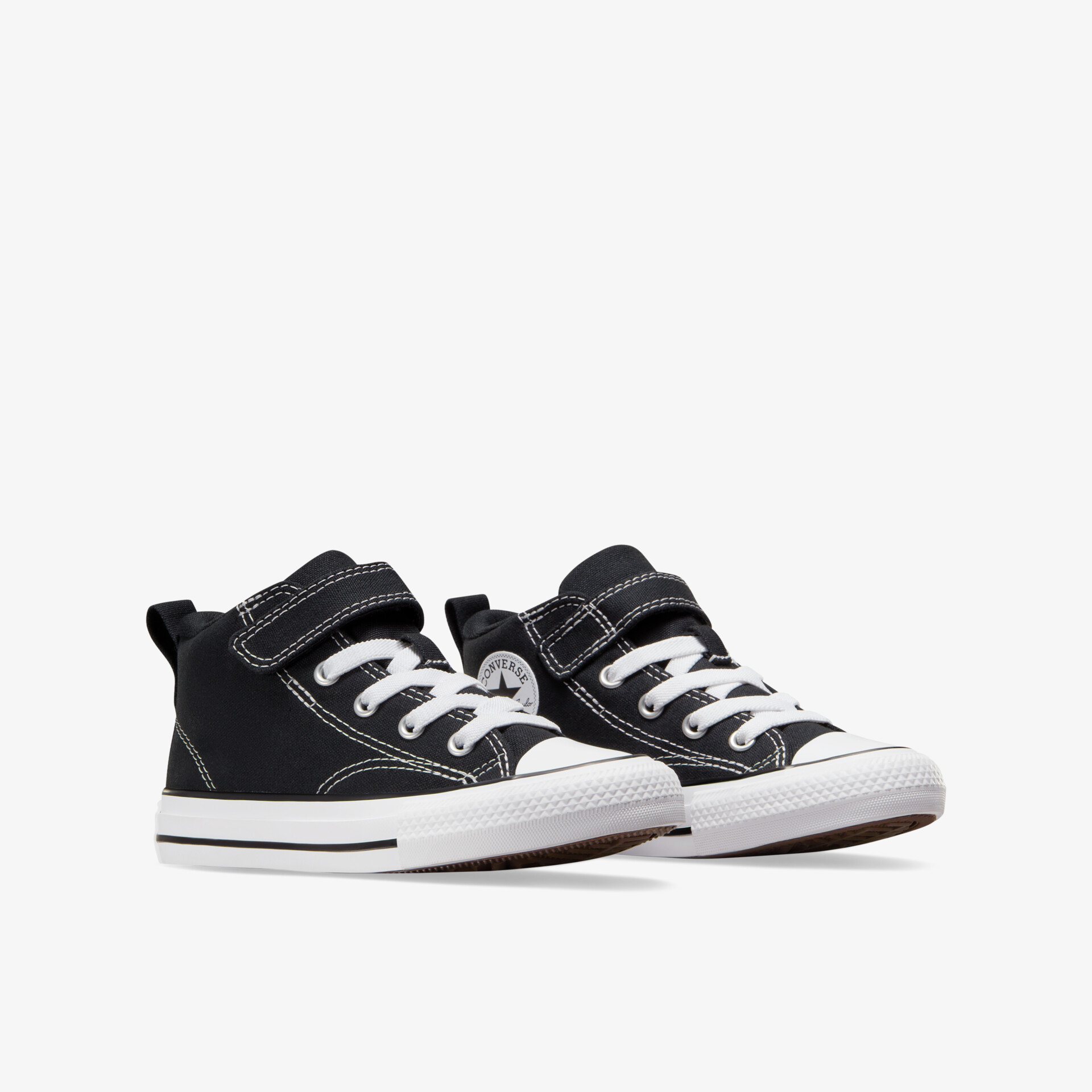 Schicke schwarze Sneaker mit Klettverschluss, ideal für jeden Tag, kombiniert Stil und Komfort.