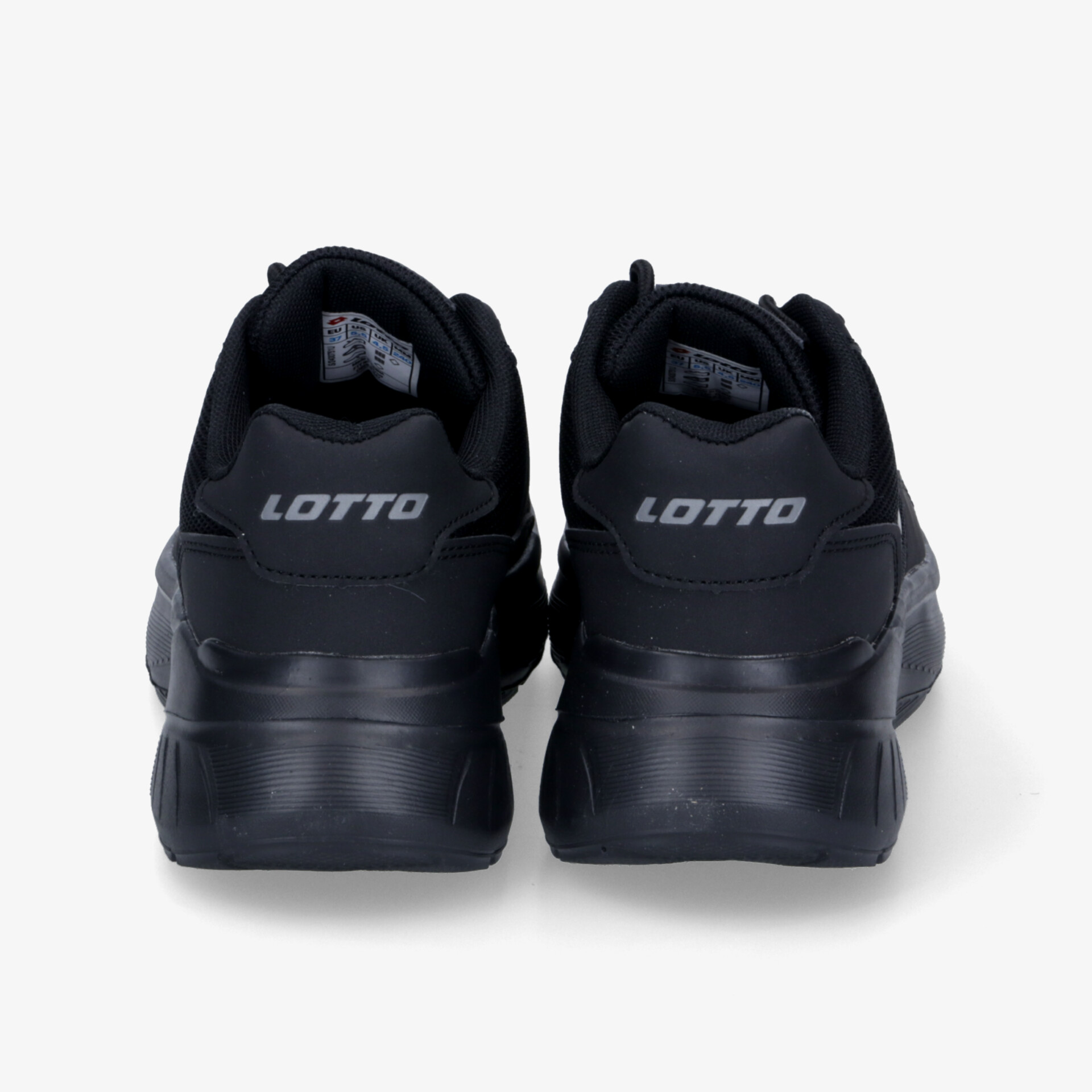 Schwarze Sportschuhe von Lotto, Rückansicht, gepolstert und robust für hohen Tragekomfort
