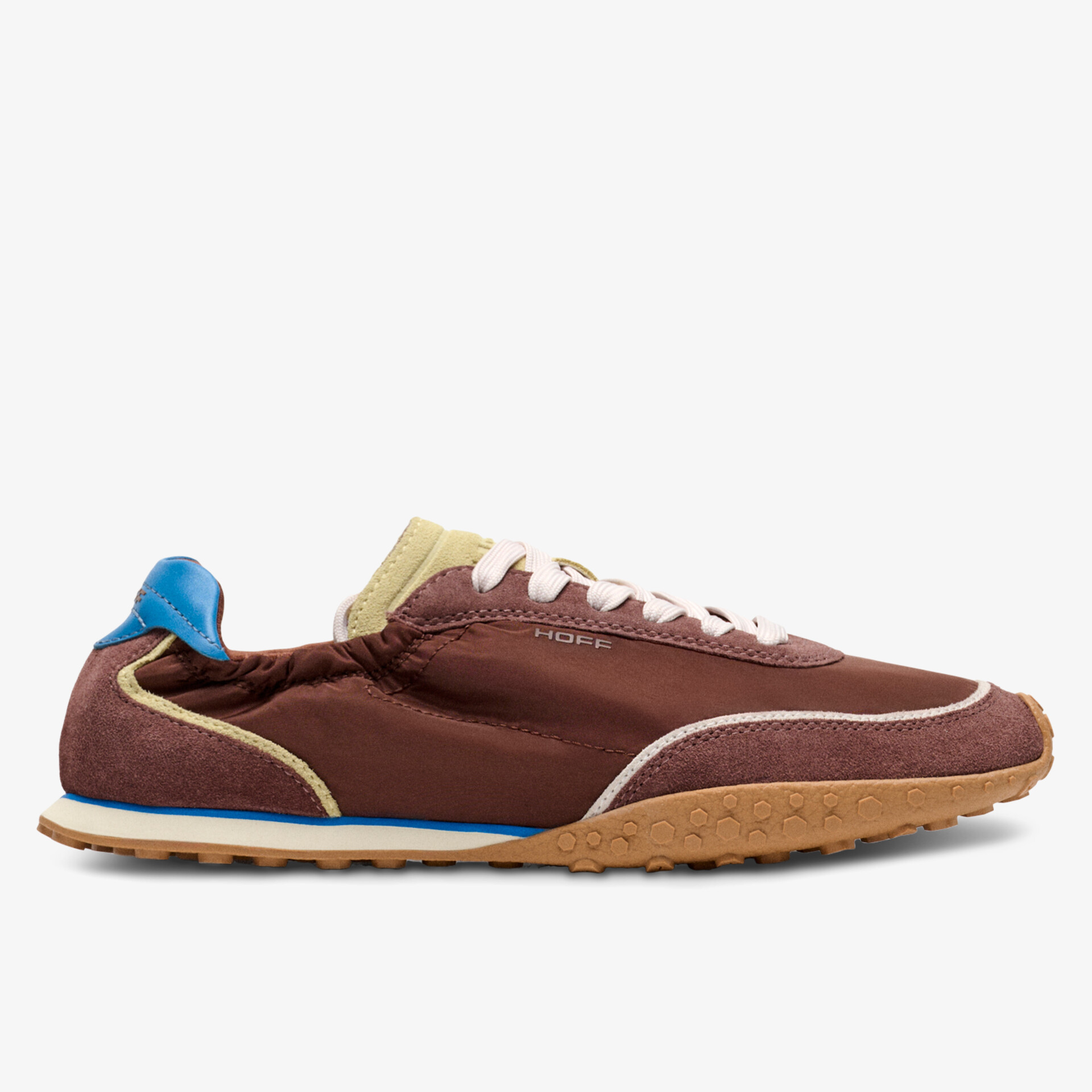 Leichter, sportlicher Schuh mit flexiblem Obermaterial und rutschfester Sohle für optimalen Komfort