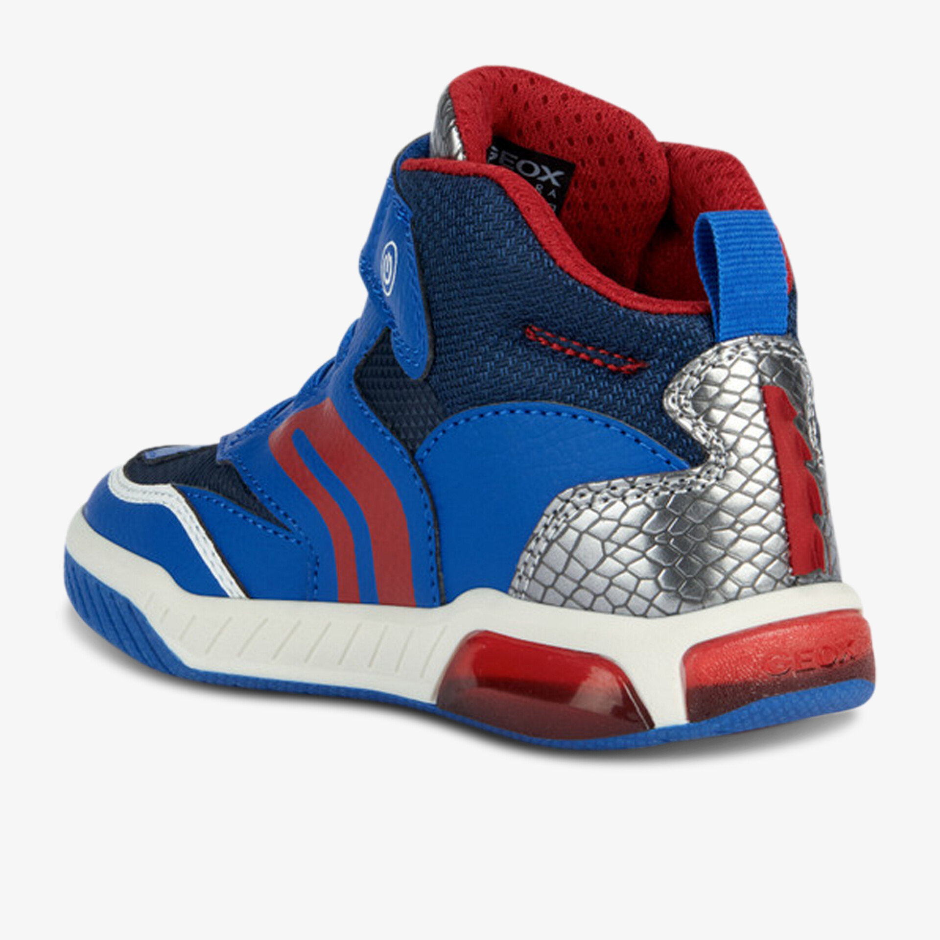 Stylischer blauer High-Top-Sneaker mit rotem Akzent und gedämpfter Sohle für optimalen Komfort und festen Halt.