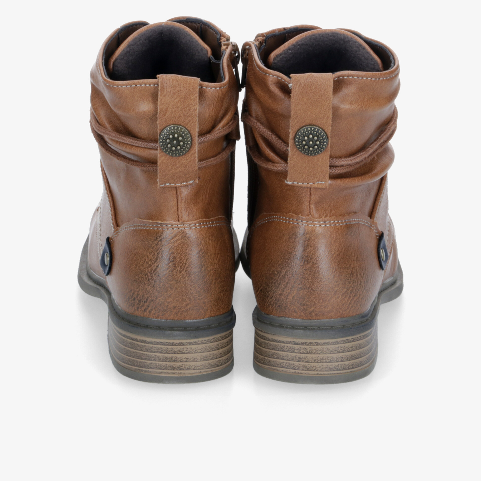 Rückansicht von robusten braunen Lederstiefeln mit gepolstertem Schaft und stabiler Laufsohle