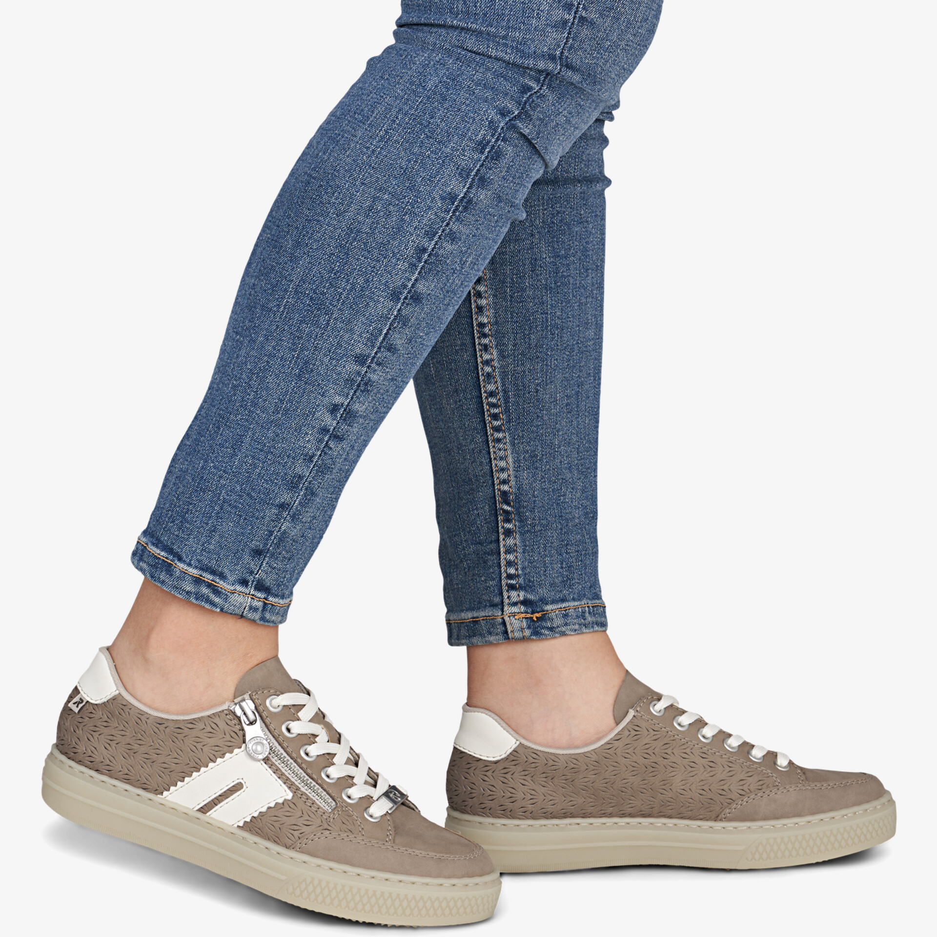 Bequeme und leichte Sneaker mit modischem Design und flexibler Sohle, perfekt für Alltag und Freizeit