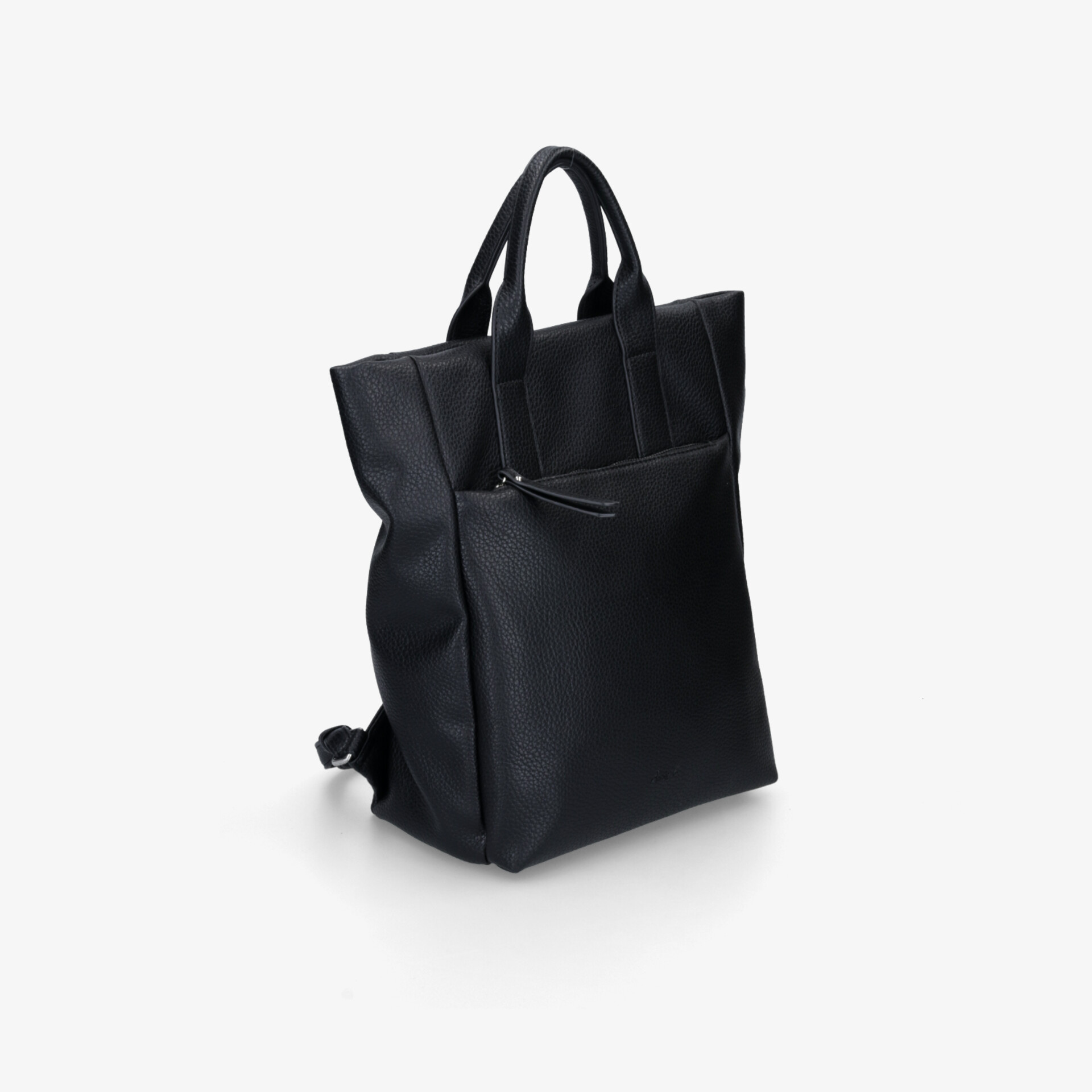 Moderner schwarzer Rucksack mit praktischem Reißverschluss und robusten Henkeln, großer Stauraum, schräg vorne sichtbar