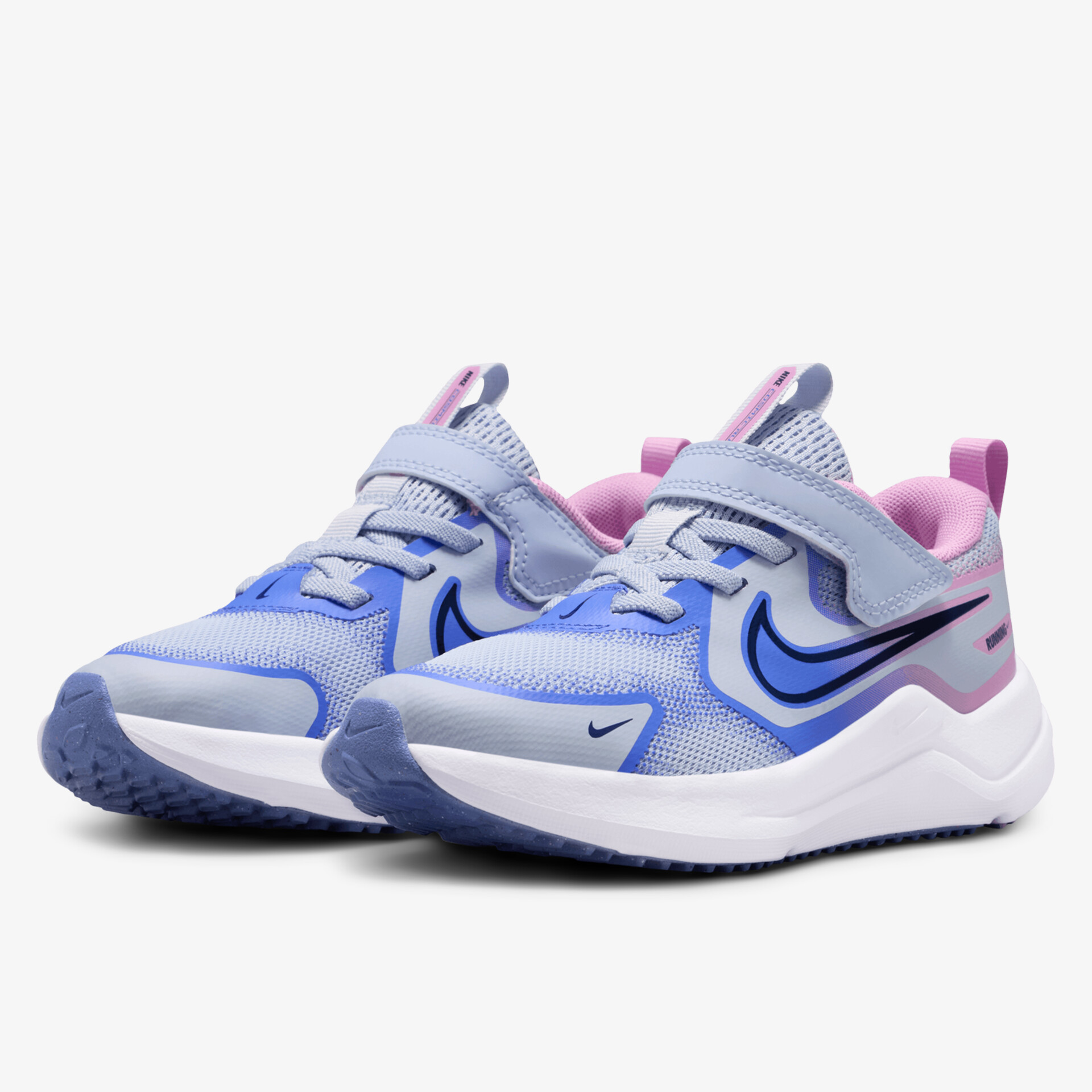 Bequeme und modische Sportschuhe in Blau mit strapazierfähiger Sohle.