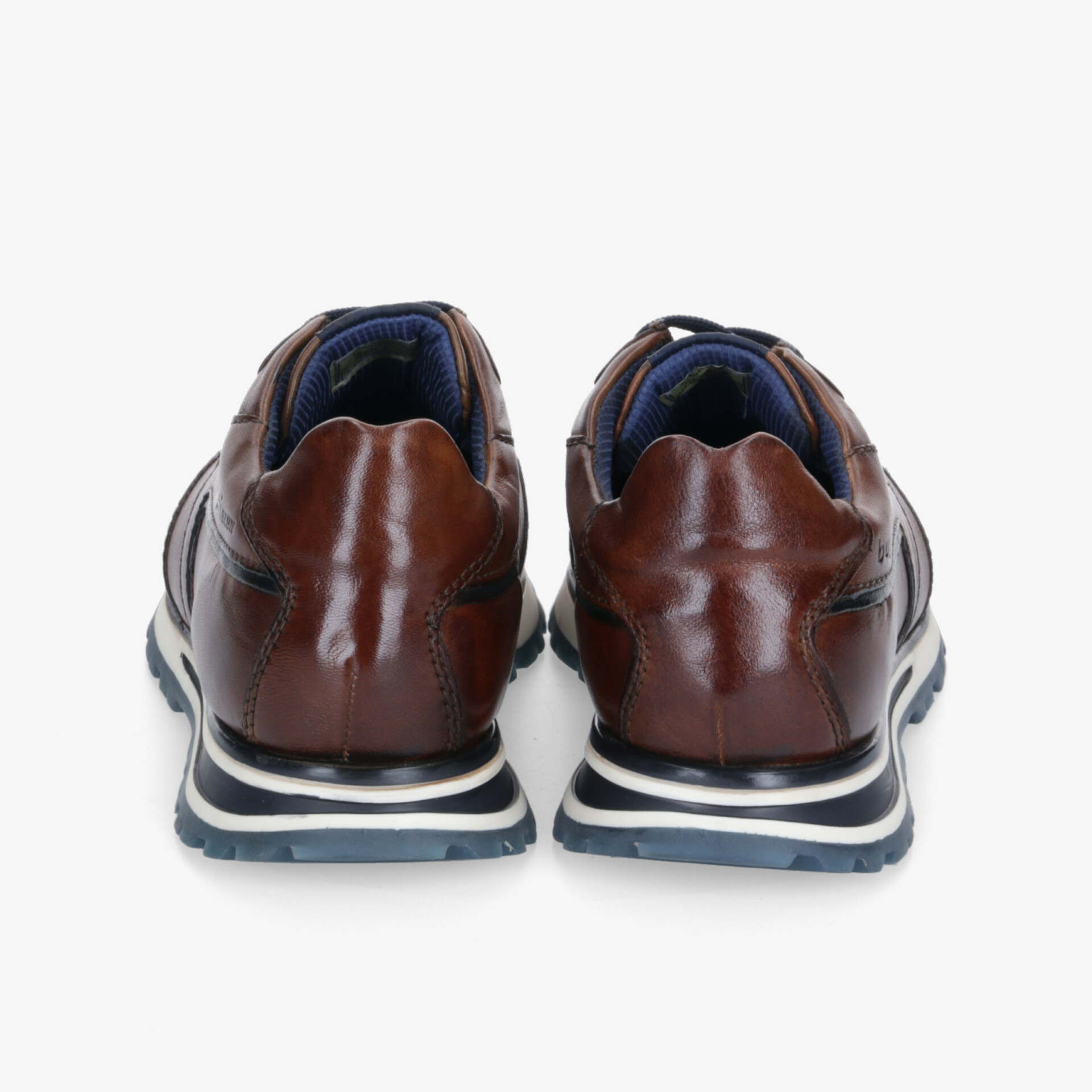 Elegante braune Lederschuhe mit robuster, komfortabler Sohle und modernem Design, ideal für stilvolle Anlässe.