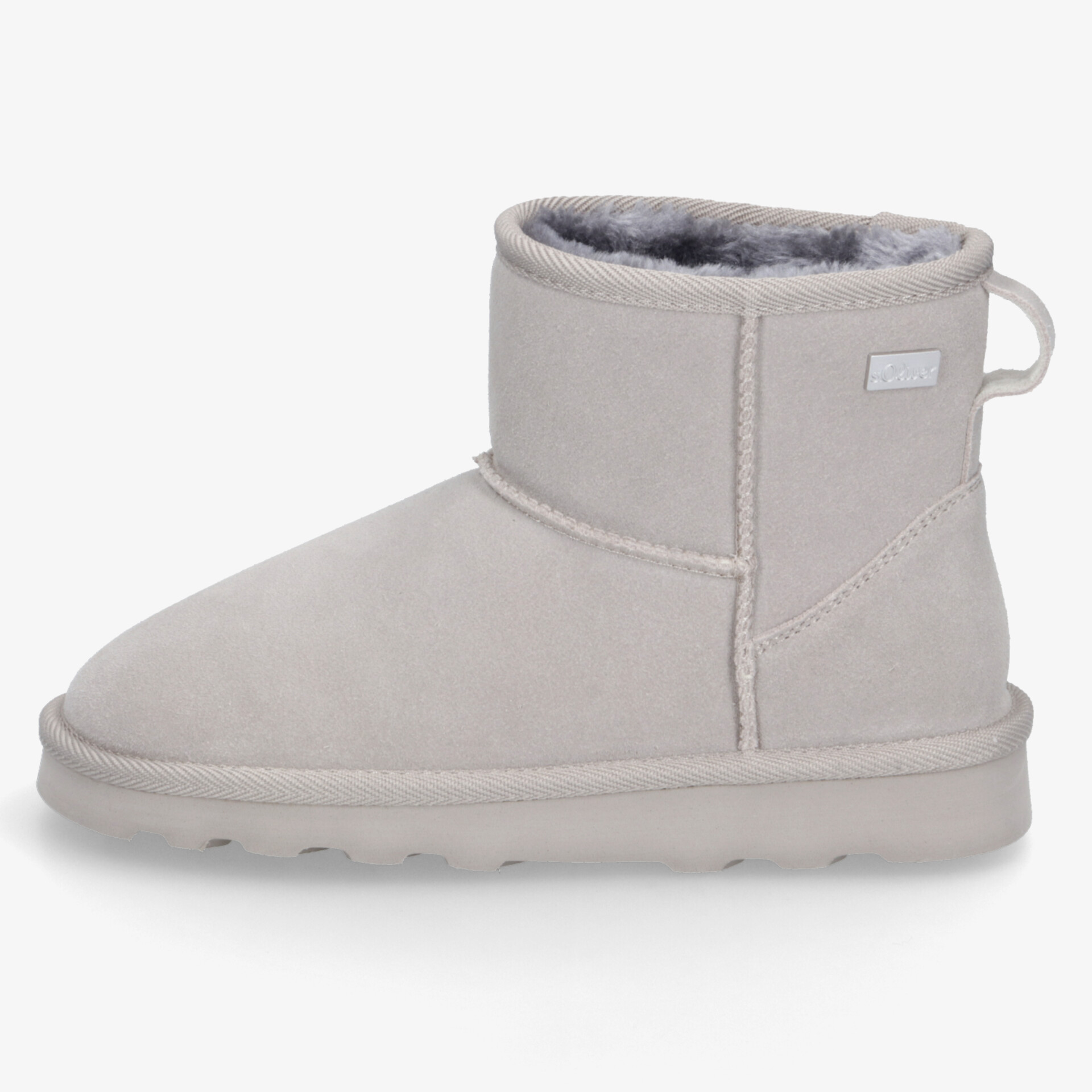 Grauer, warm gefütterter Winterstiefel mit rutschfester Sohle und weichem, bequemem Material in seitlicher Ansicht