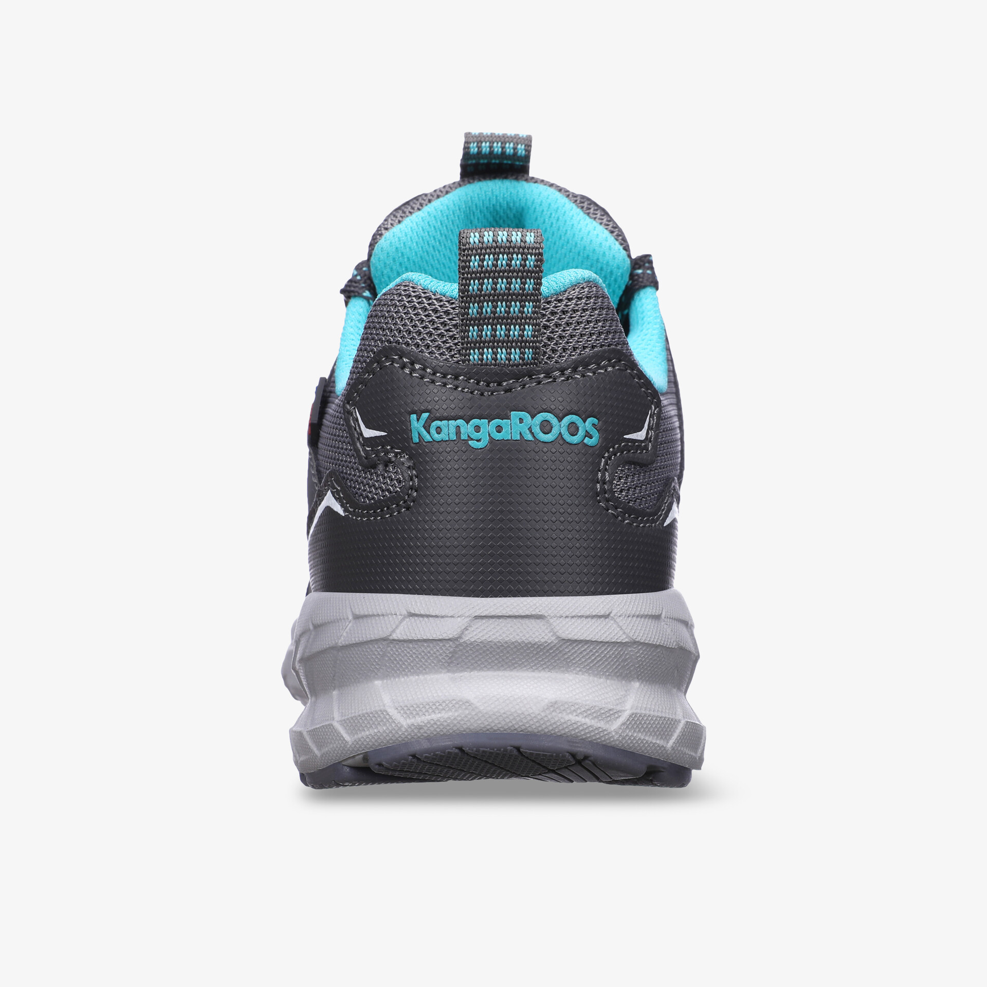 Sportlicher Sneaker mit ergonomischem Design und atmungsaktiven Materialien für maximalen Tragekomfort.