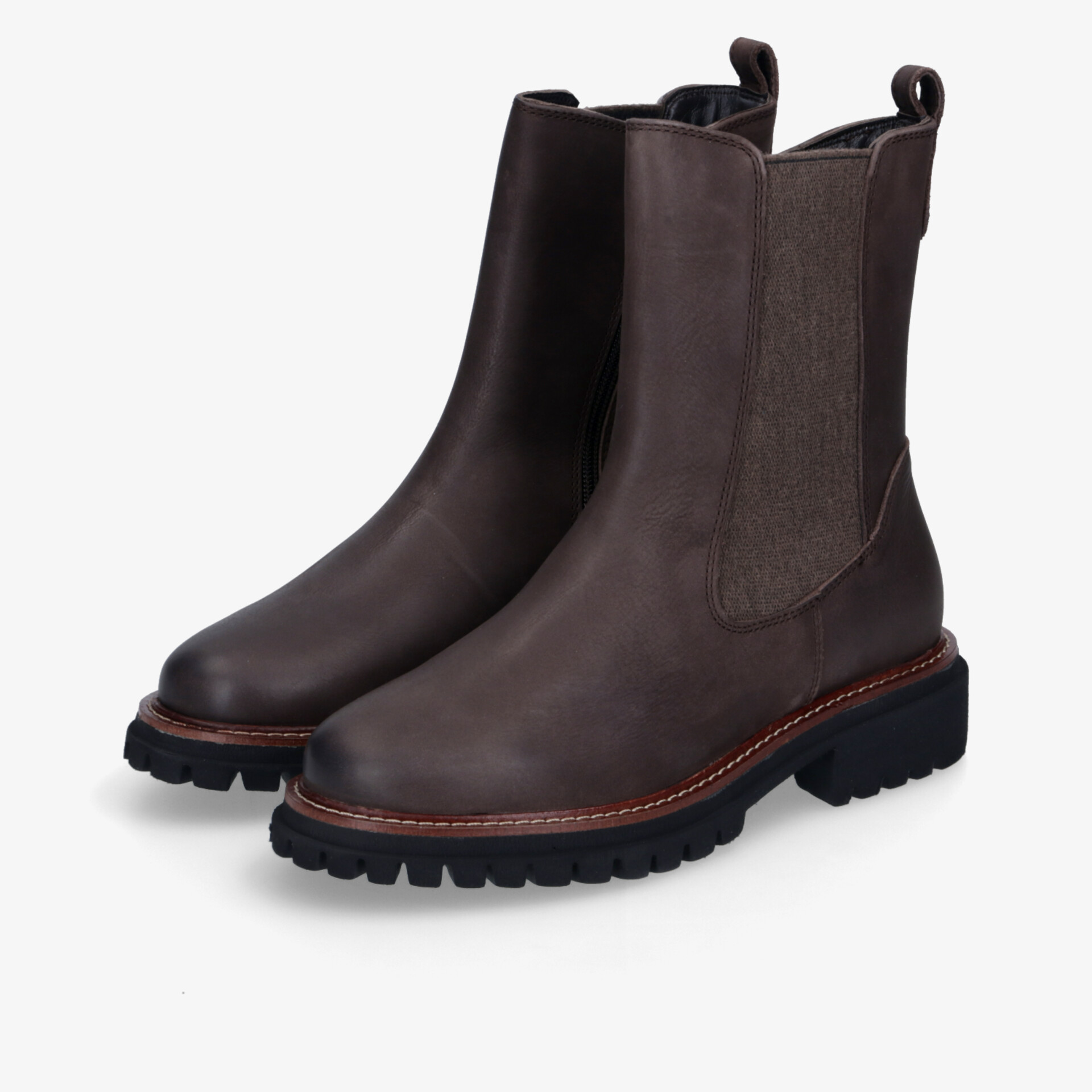 Elegante braune Stiefel in Lederoptik mit grober Profilsohle für maximalen Komfort und vielseitige Kombinationen.