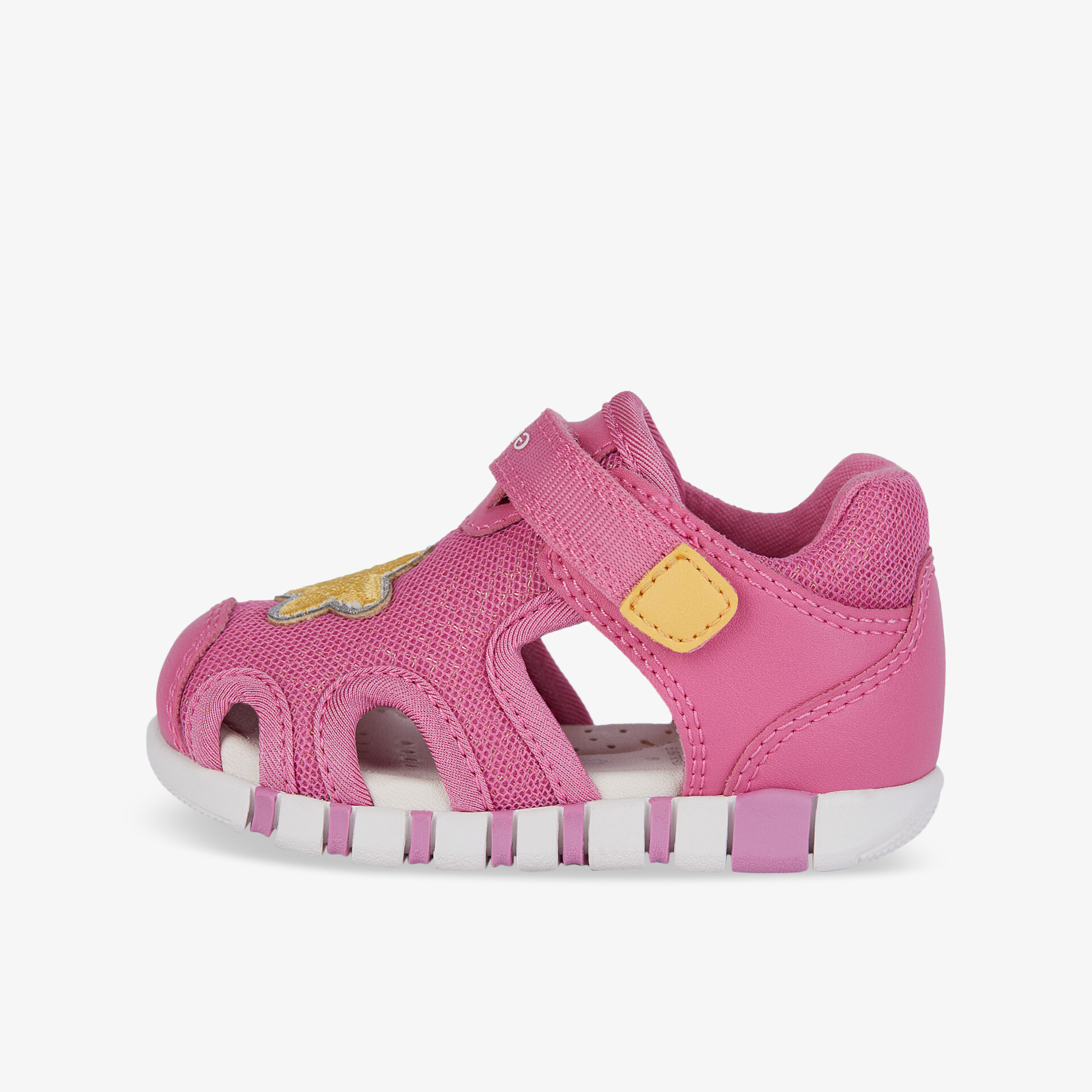 Rosa Sandale mit bequemer Passform und rutschfester Sohle, perfekt für aktive Tage.