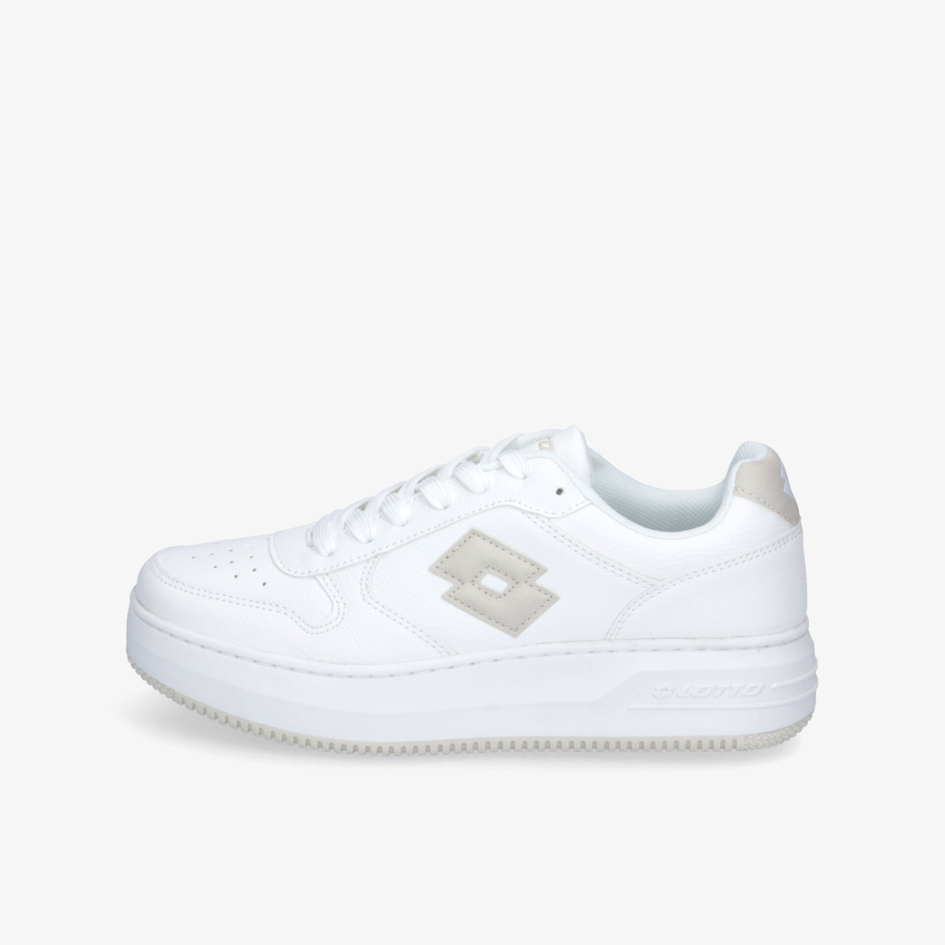 Weißer Sneaker in seitlicher Ansicht mit bequemem, sportlichem Design und gepolstertem Schaft für optimalen Tragekomfort