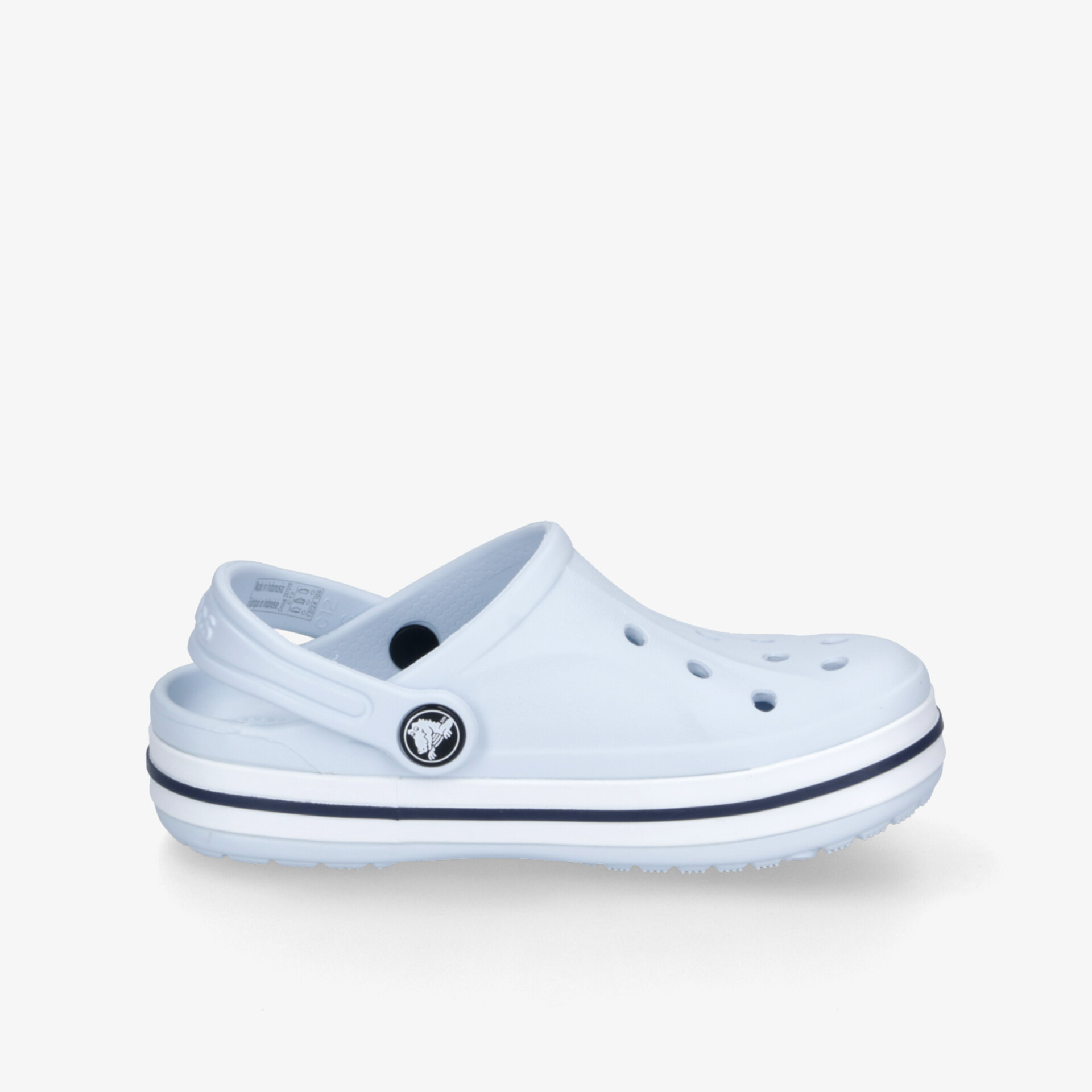 Leichter, bequemer Komfortschuh in Weiß mit verstellbarem Riemen und atmungsaktiven Löchern, seitliche Ansicht