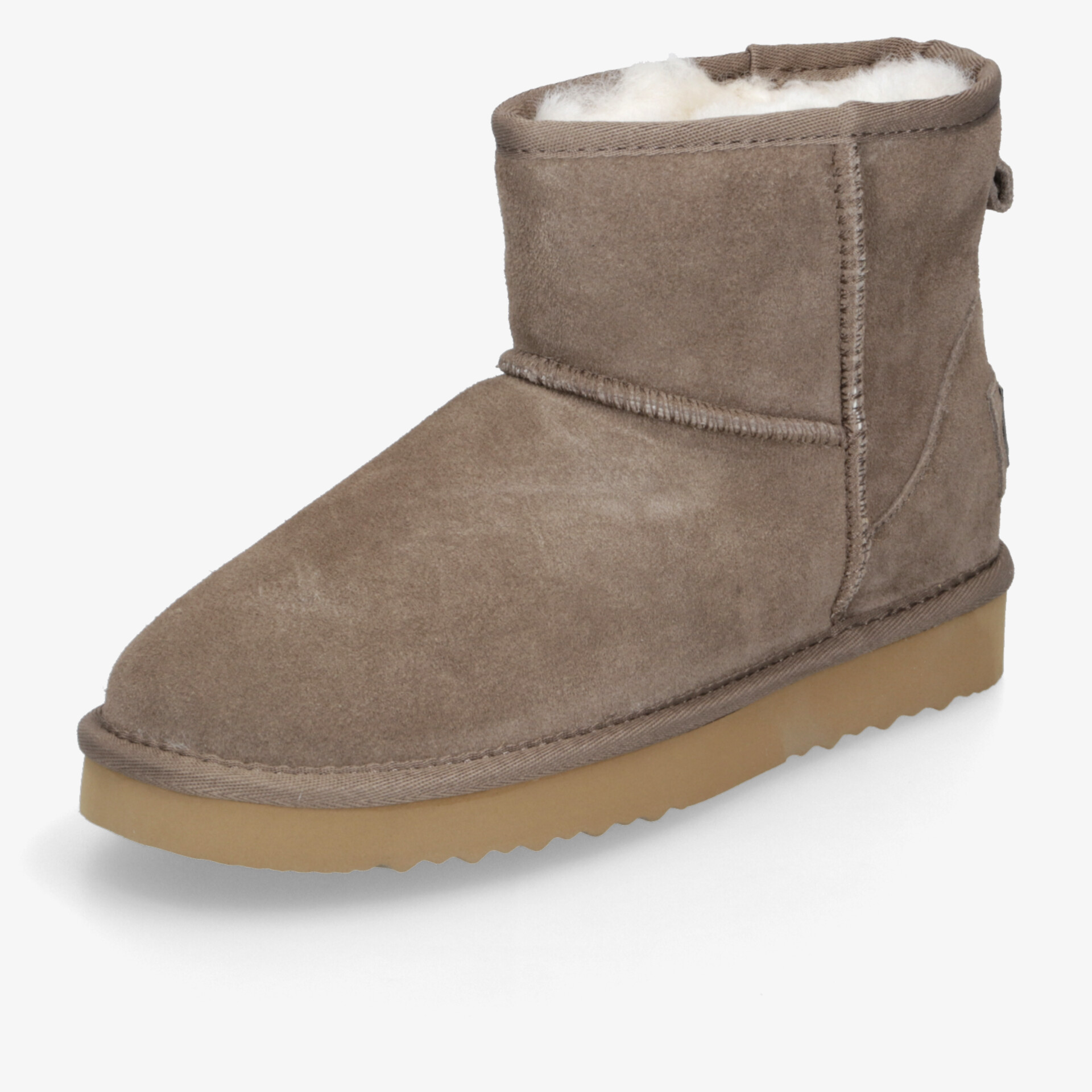 Warmer kurzer Winterstiefel in Braun mit weichem Innenfutter und rutschfester Sohle für bequemen Halt