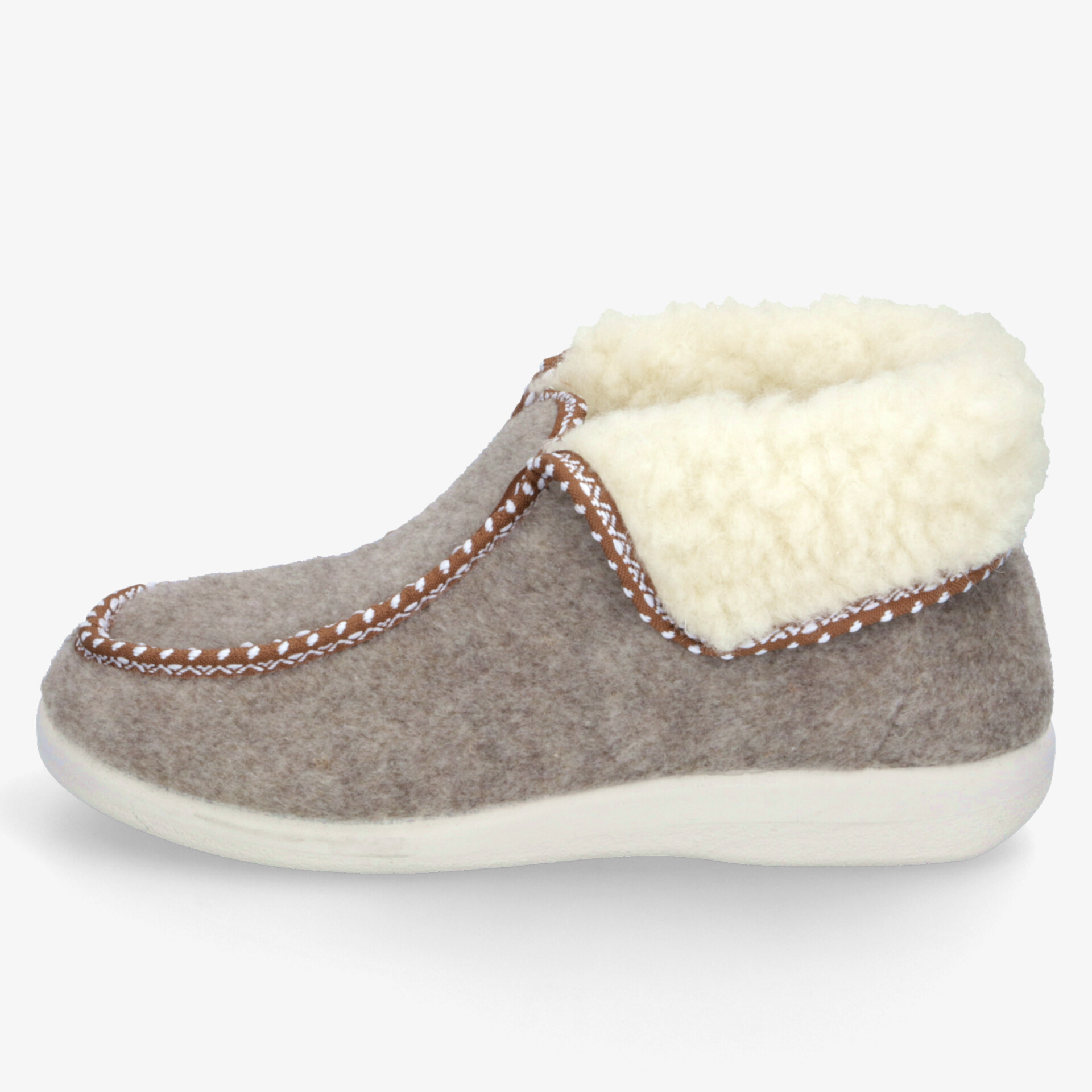 Weicher, warmer Hausschuh mit kuscheligem Futter und gepolsterter Sohle für optimalen Komfort im Winter