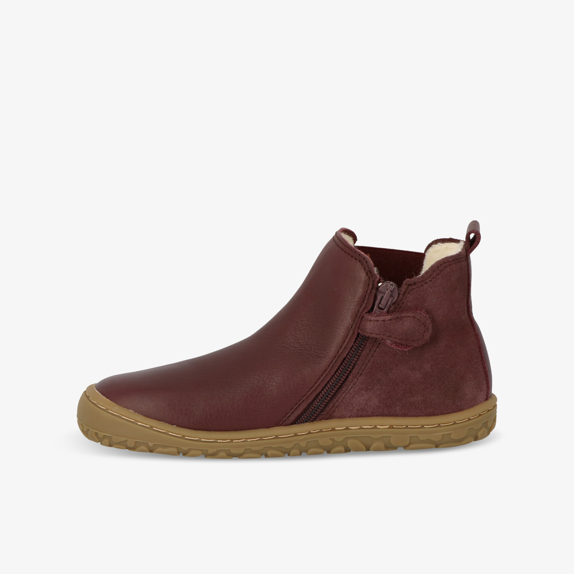 Brauner Lederstiefel mit Reißverschluss und rutschfester Sohle für optimalen Tragekomfort.