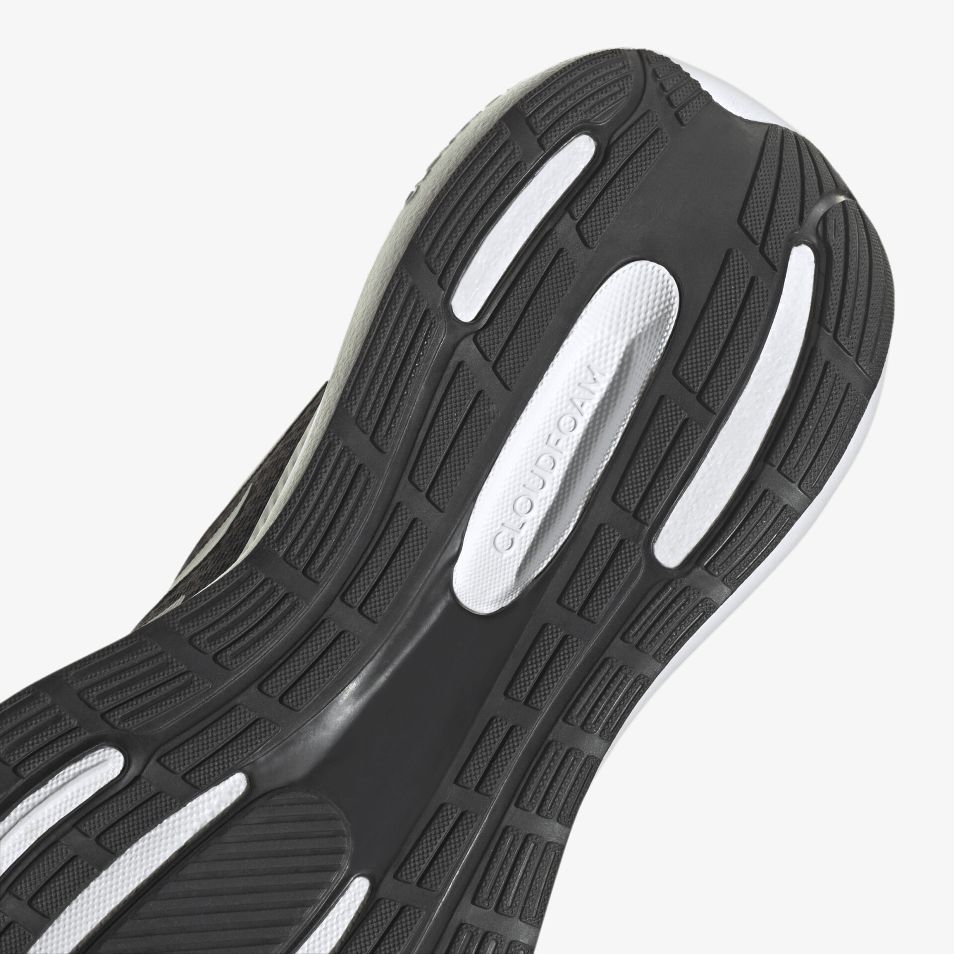 Hochwertige Sohle mit exzellentem Grip und rutschfester Oberfläche für sicheren Halt auf jedem Untergrund.