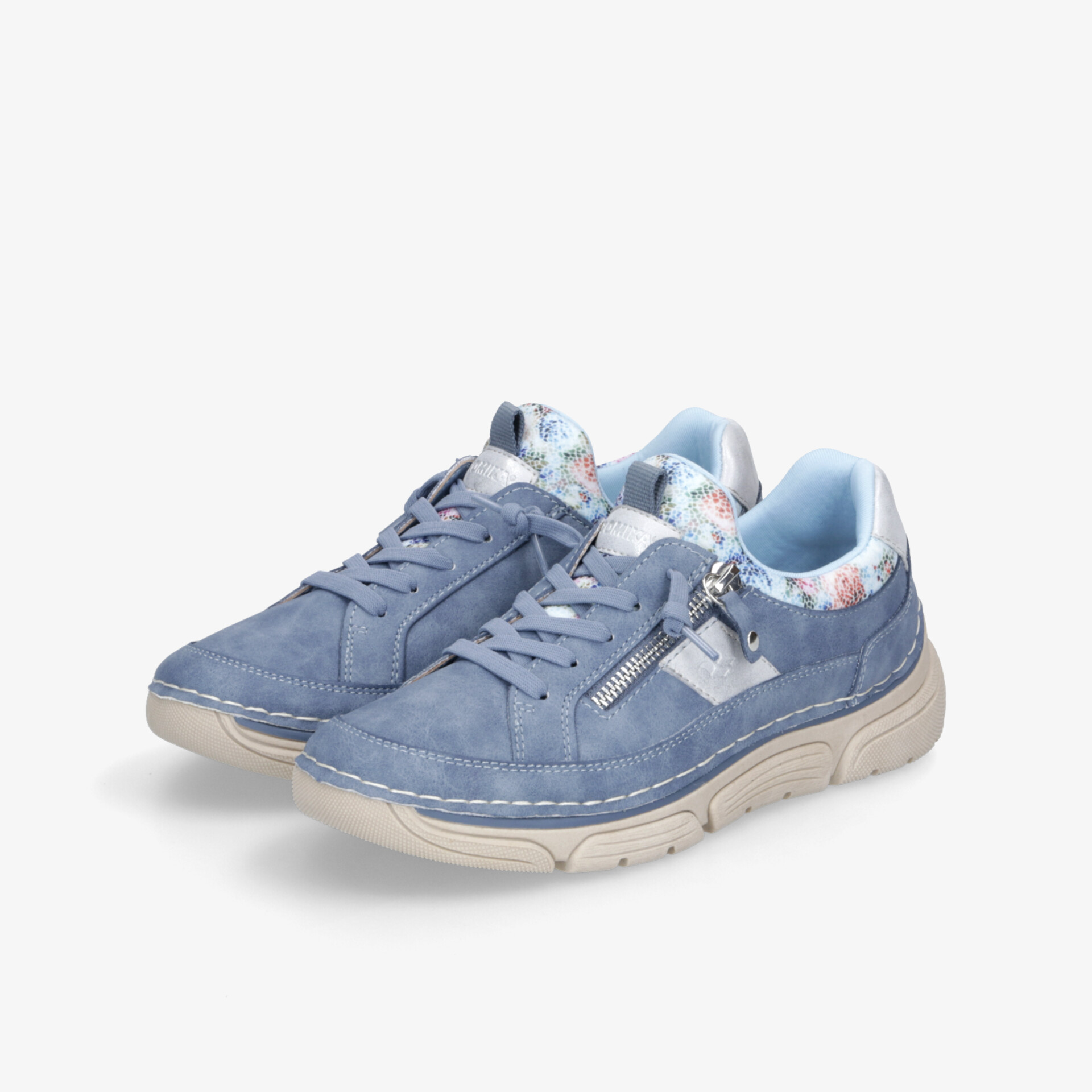 Modernes blaues Sneaker-Paar mit gepolstertem Komfort und rutschfester Sohle in sportivem Design