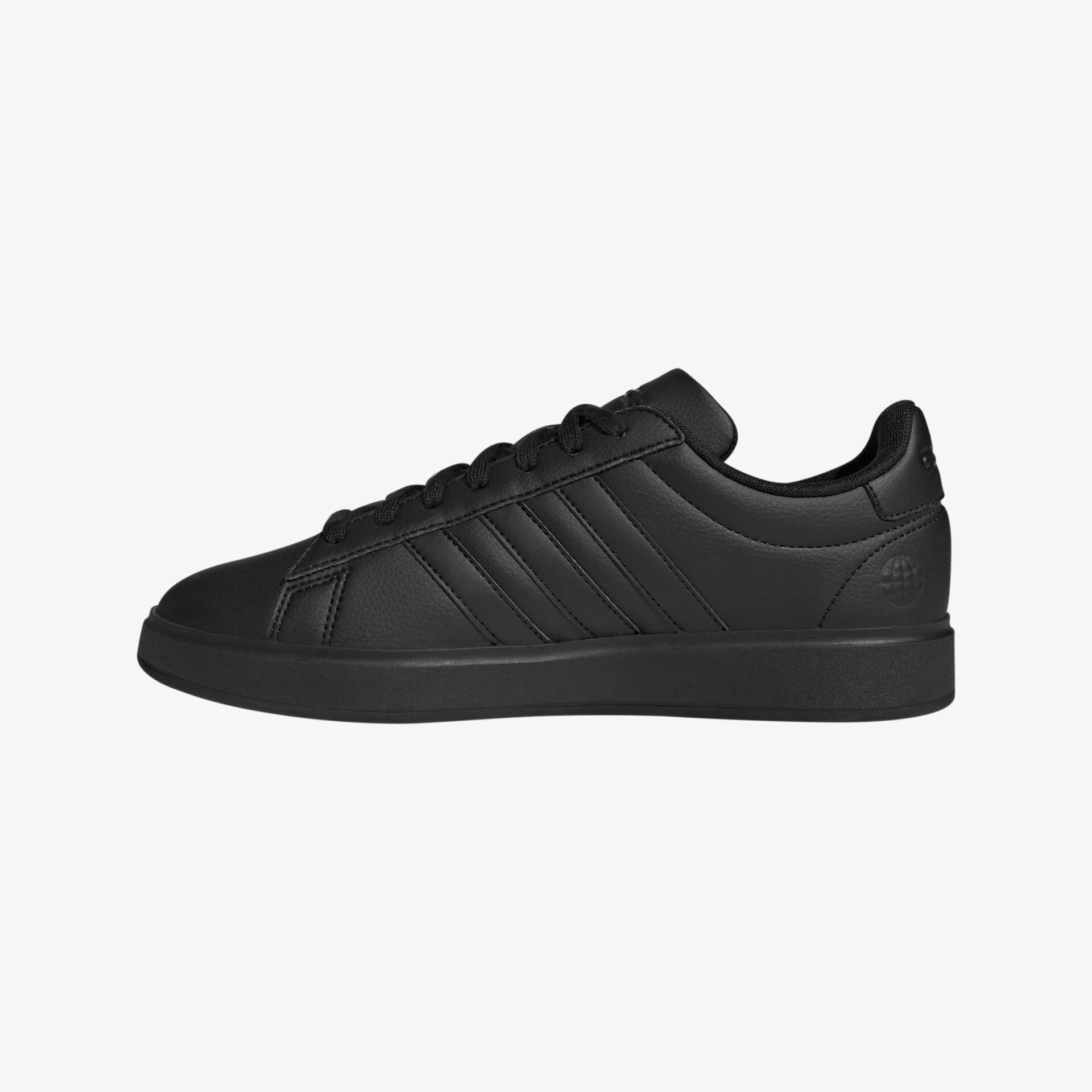 Eleganter schwarzer Sneaker mit zeitlosem Design und optimalem Tragekomfort.